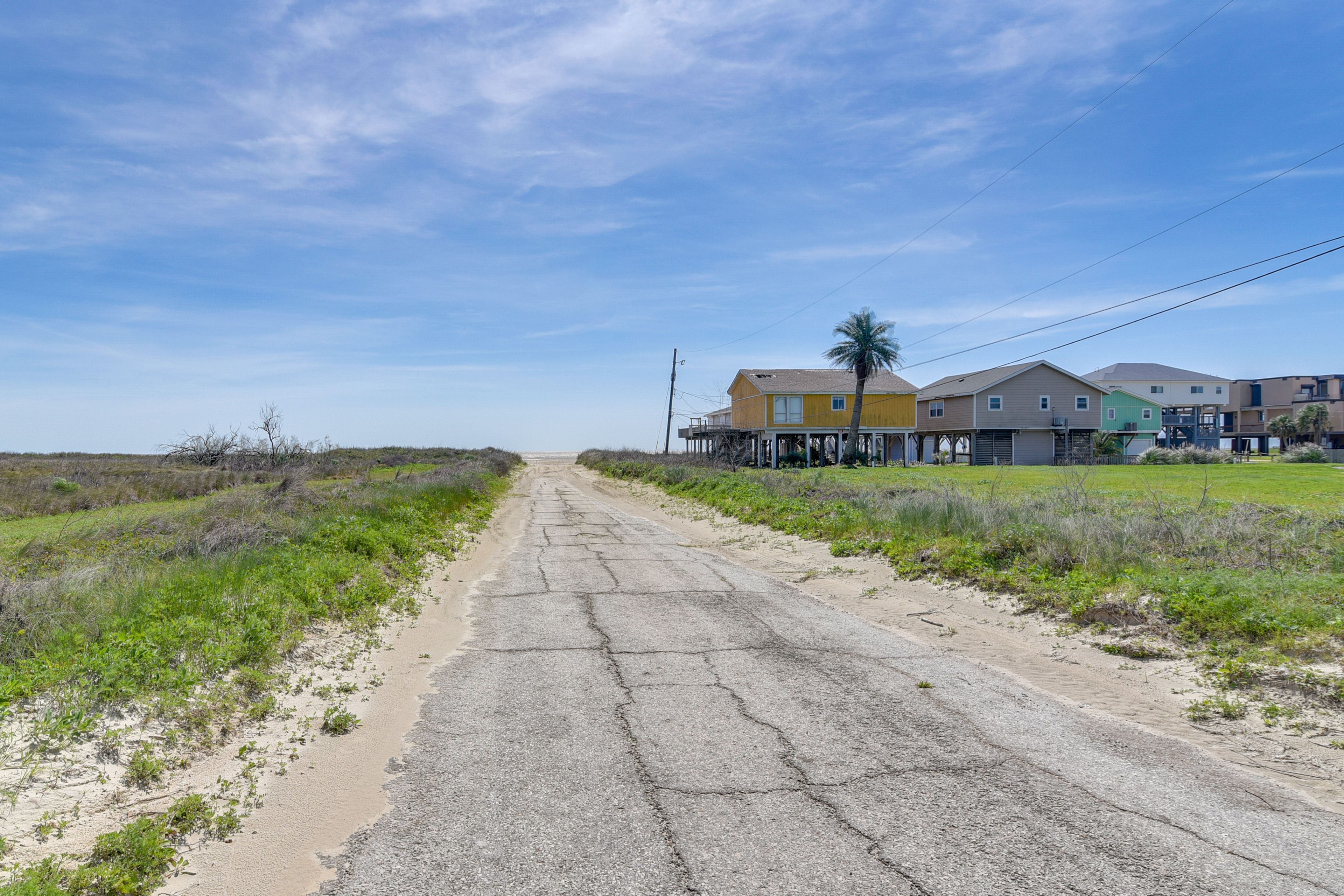 0.2 Mi to Beach Access