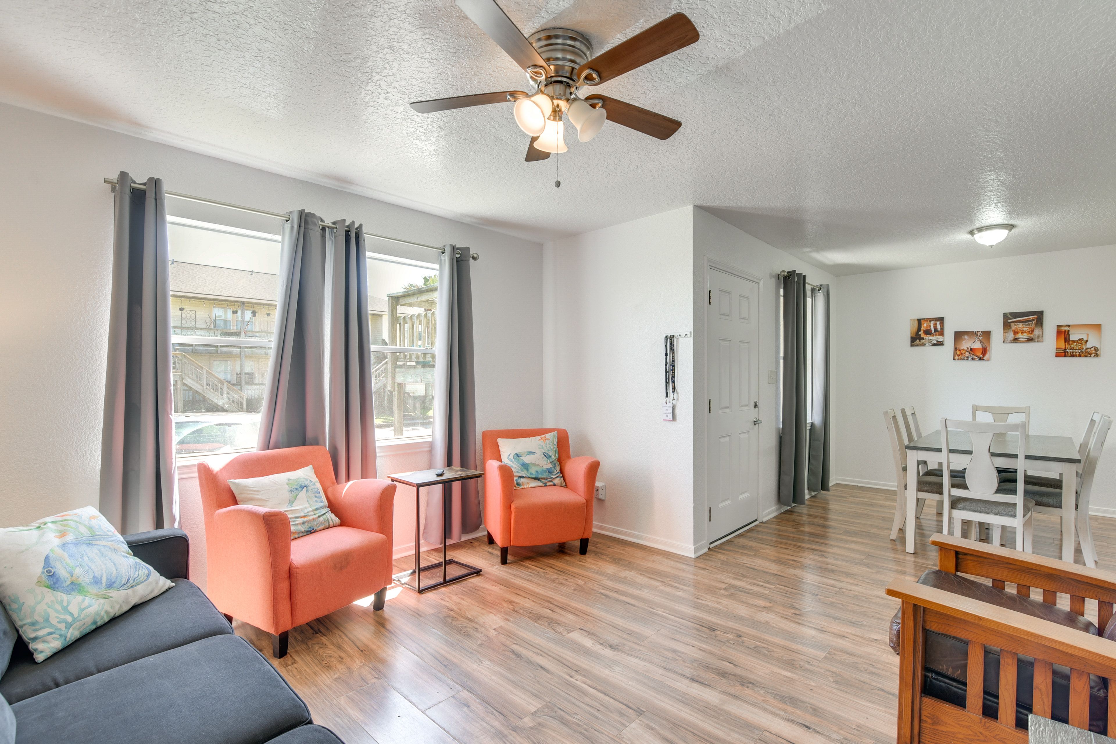 Living Room | Queen Sleeper Sofa