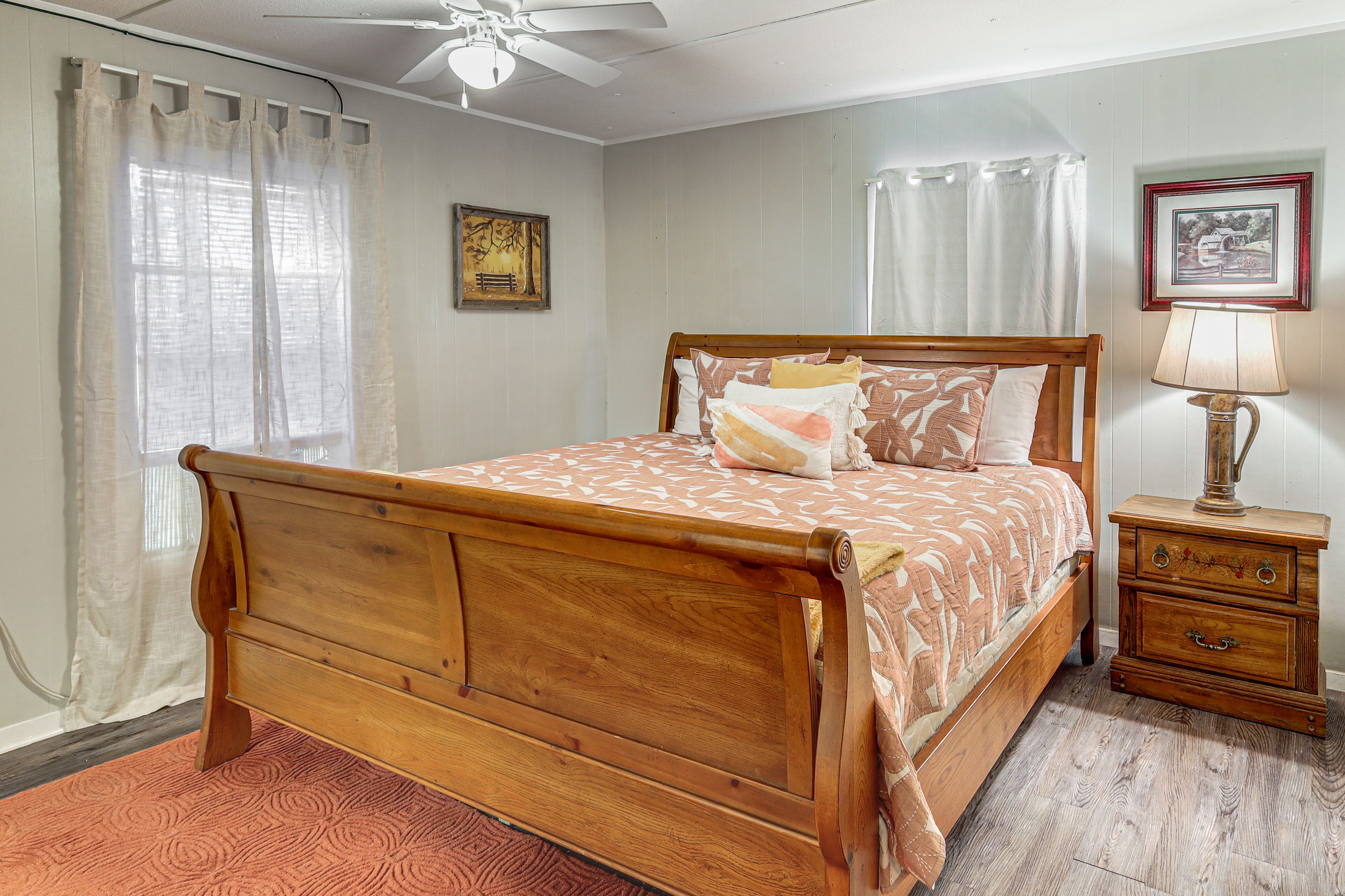 Bedroom 1 | King Bed