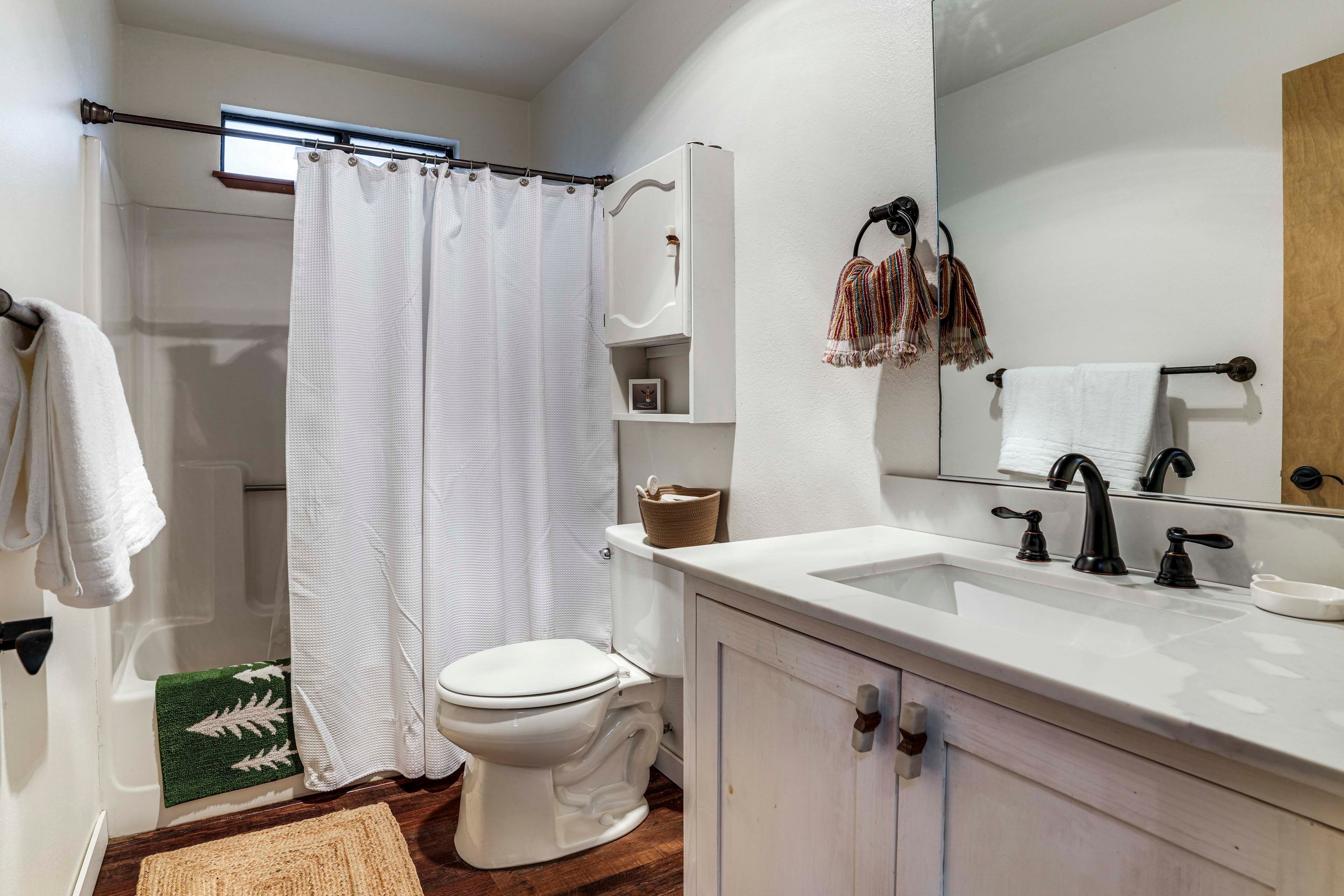 Bathroom | 1st Floor