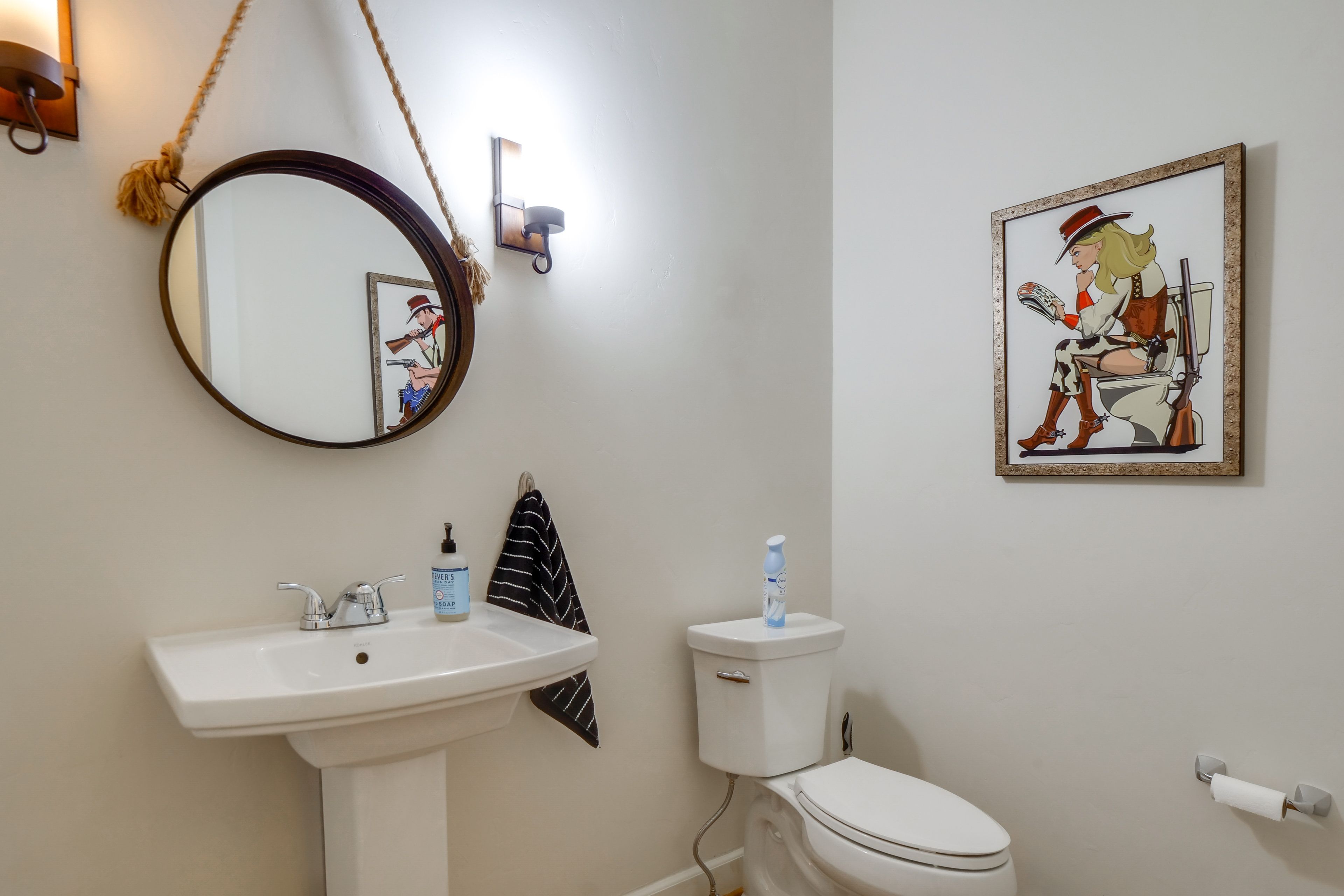 Half Bathroom | Main Level