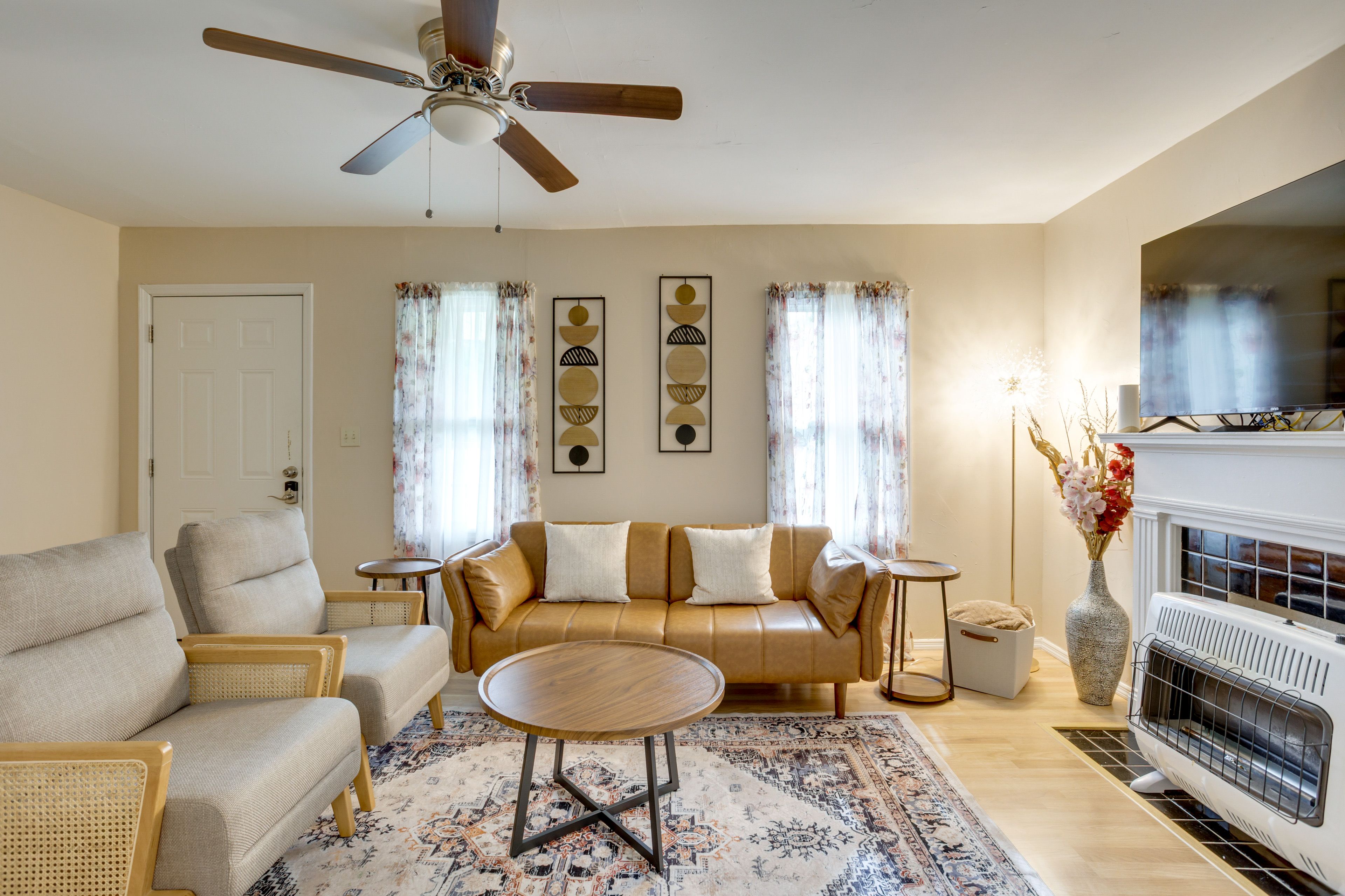 Living Room | Full Futon