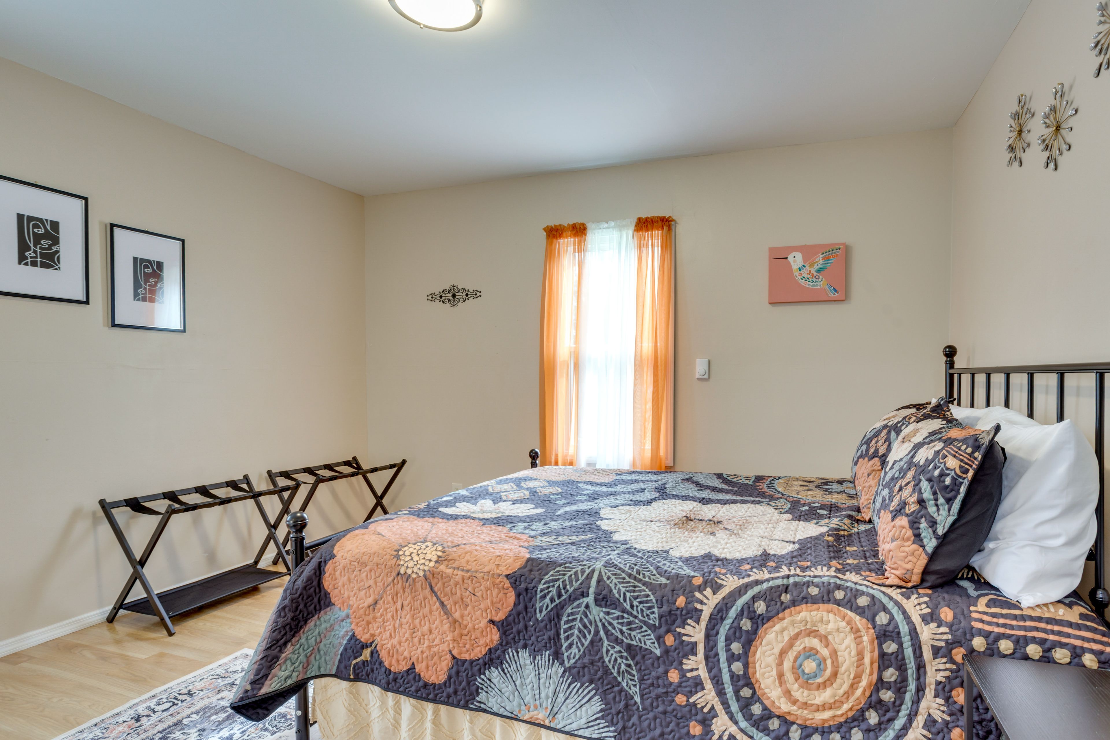 Bedroom 2 | Queen Bed