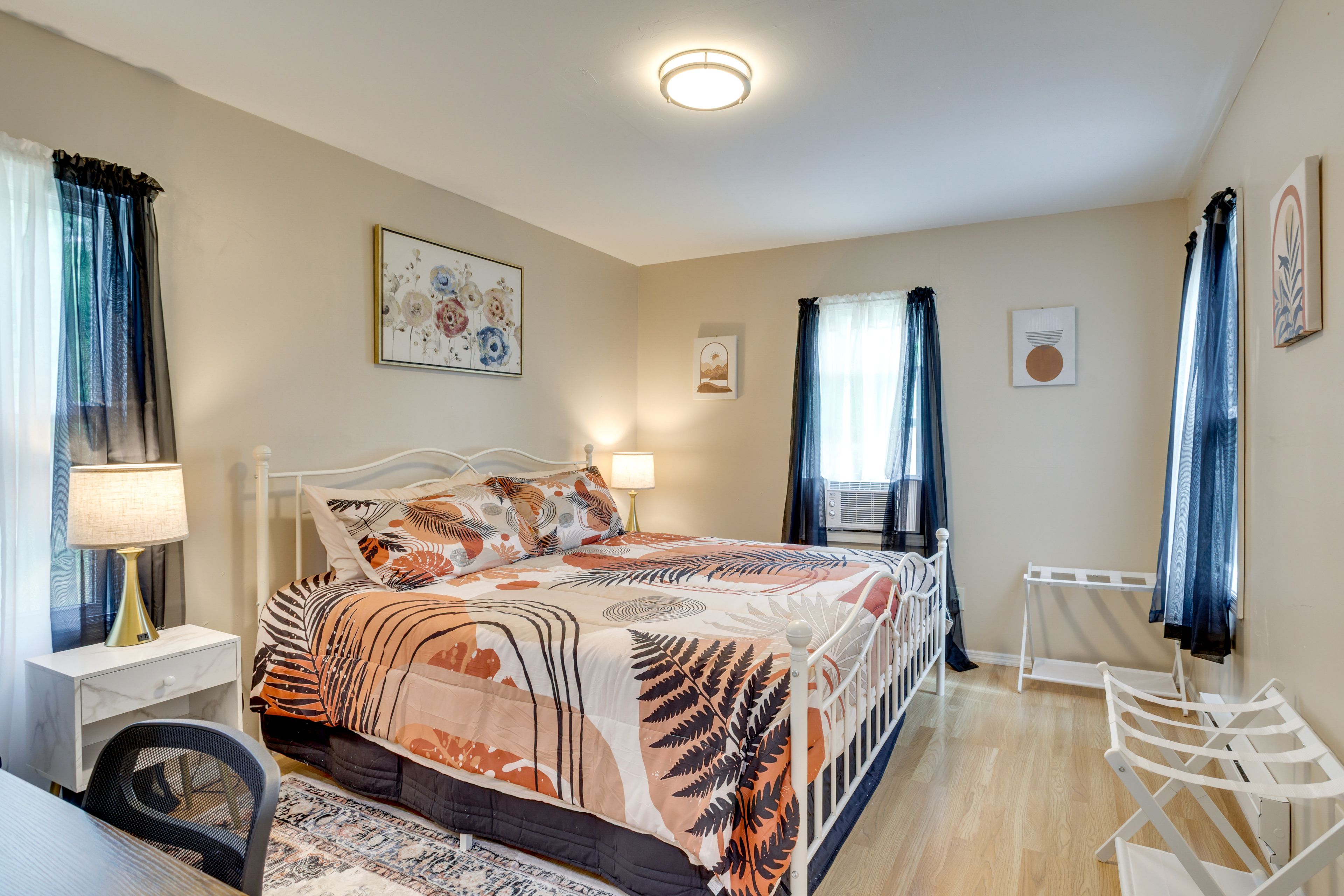 Bedroom 1 | King Bed