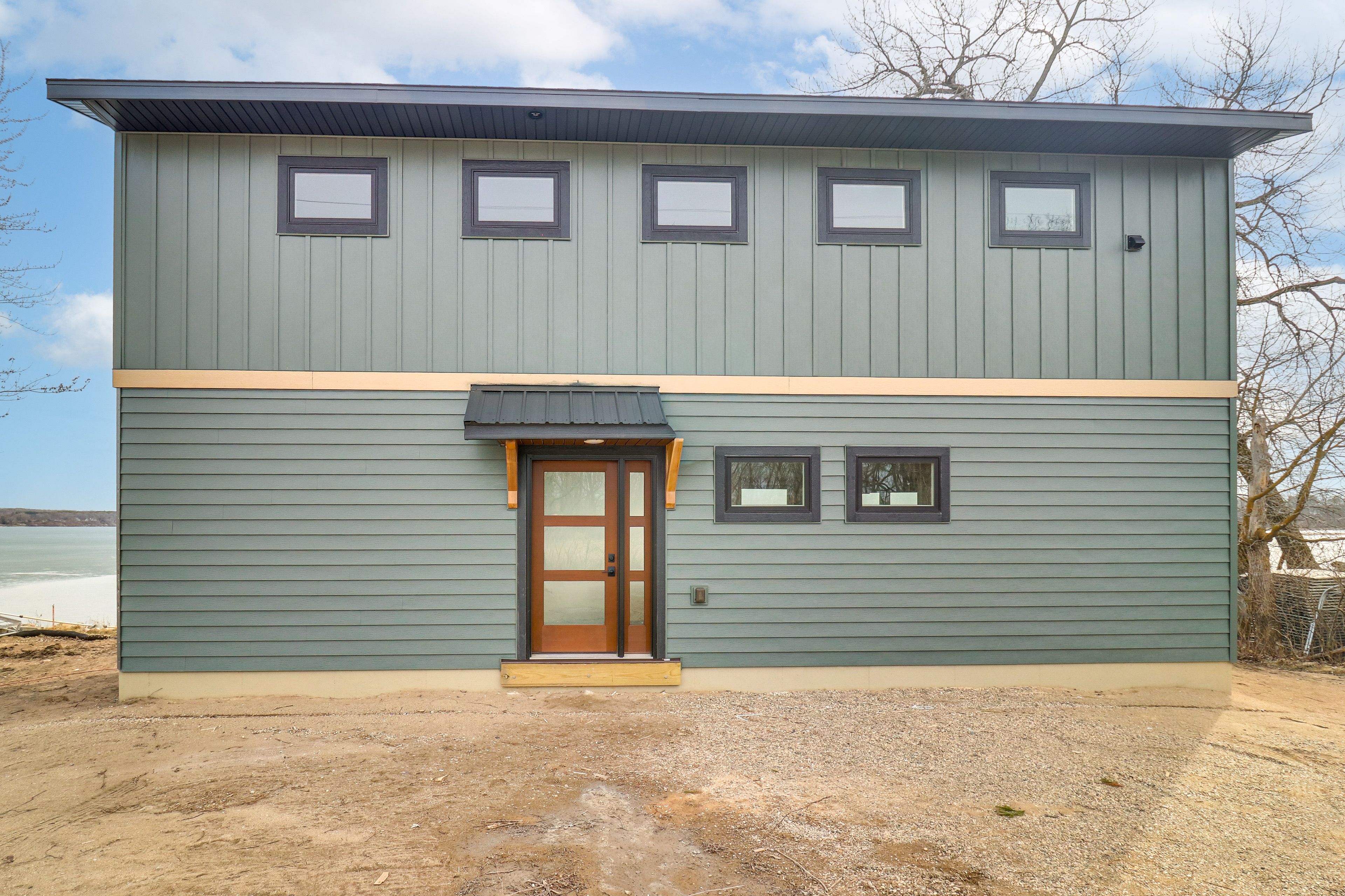 Exterior | Parking Pad (3 Vehicles)