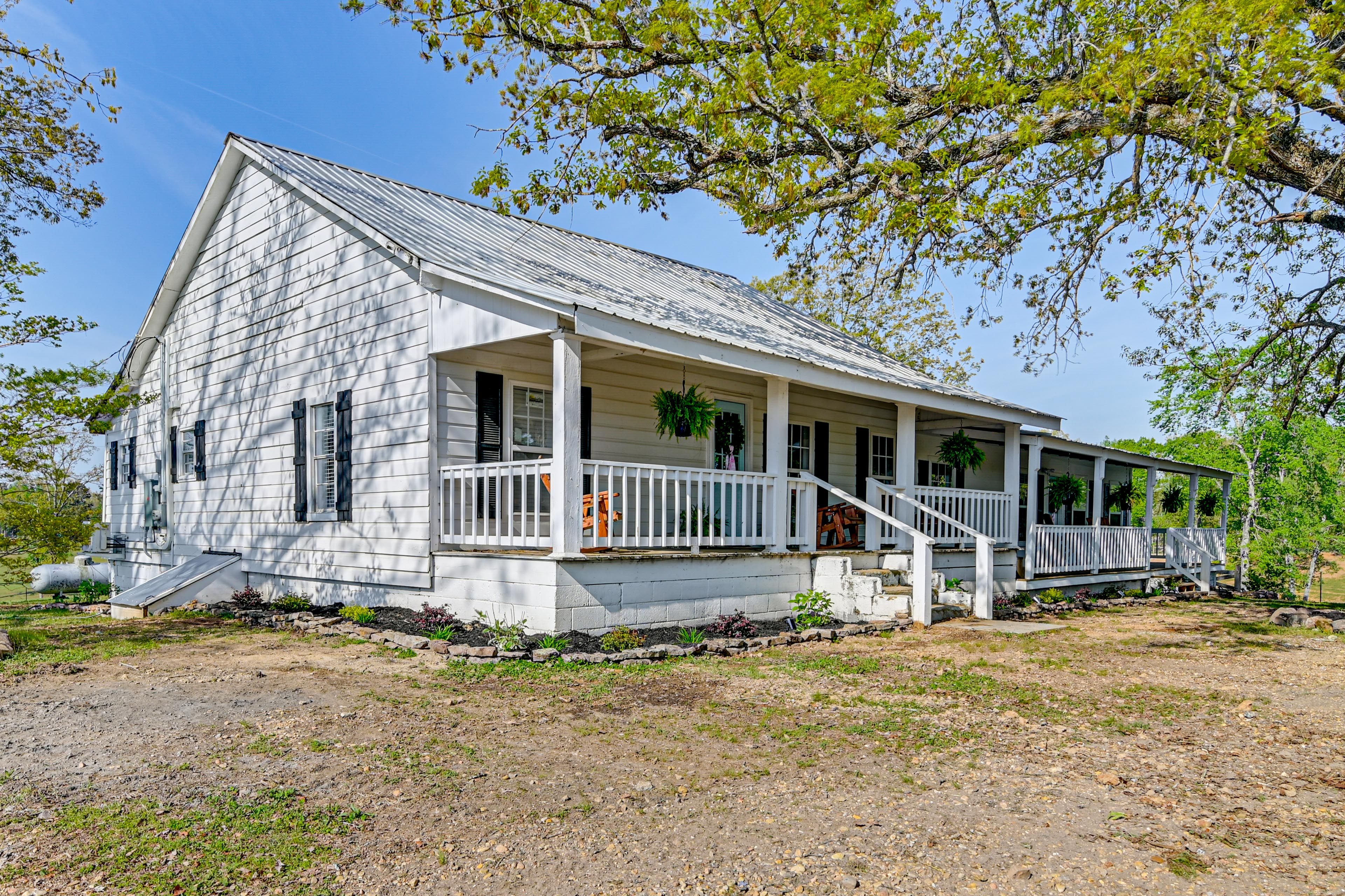 Parking | Driveway (7 Vehicles)
