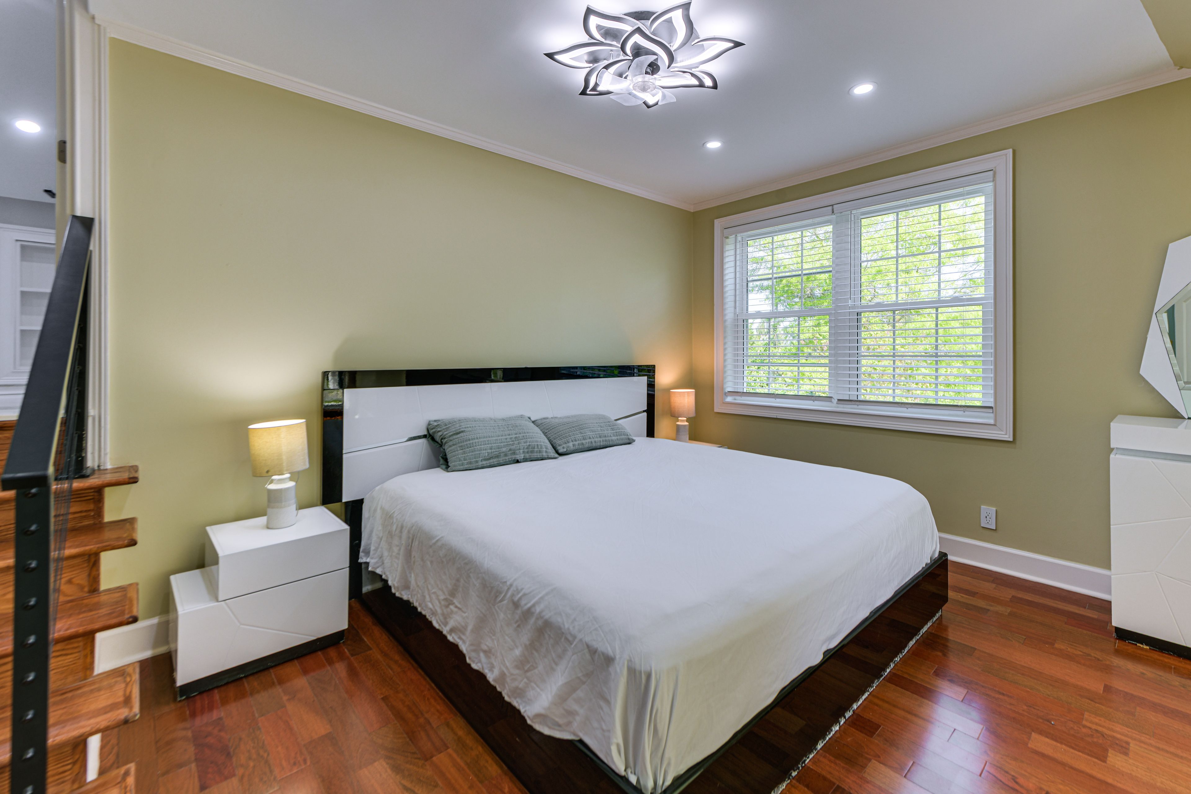 Bedroom 2 | King Bed | 2nd Floor