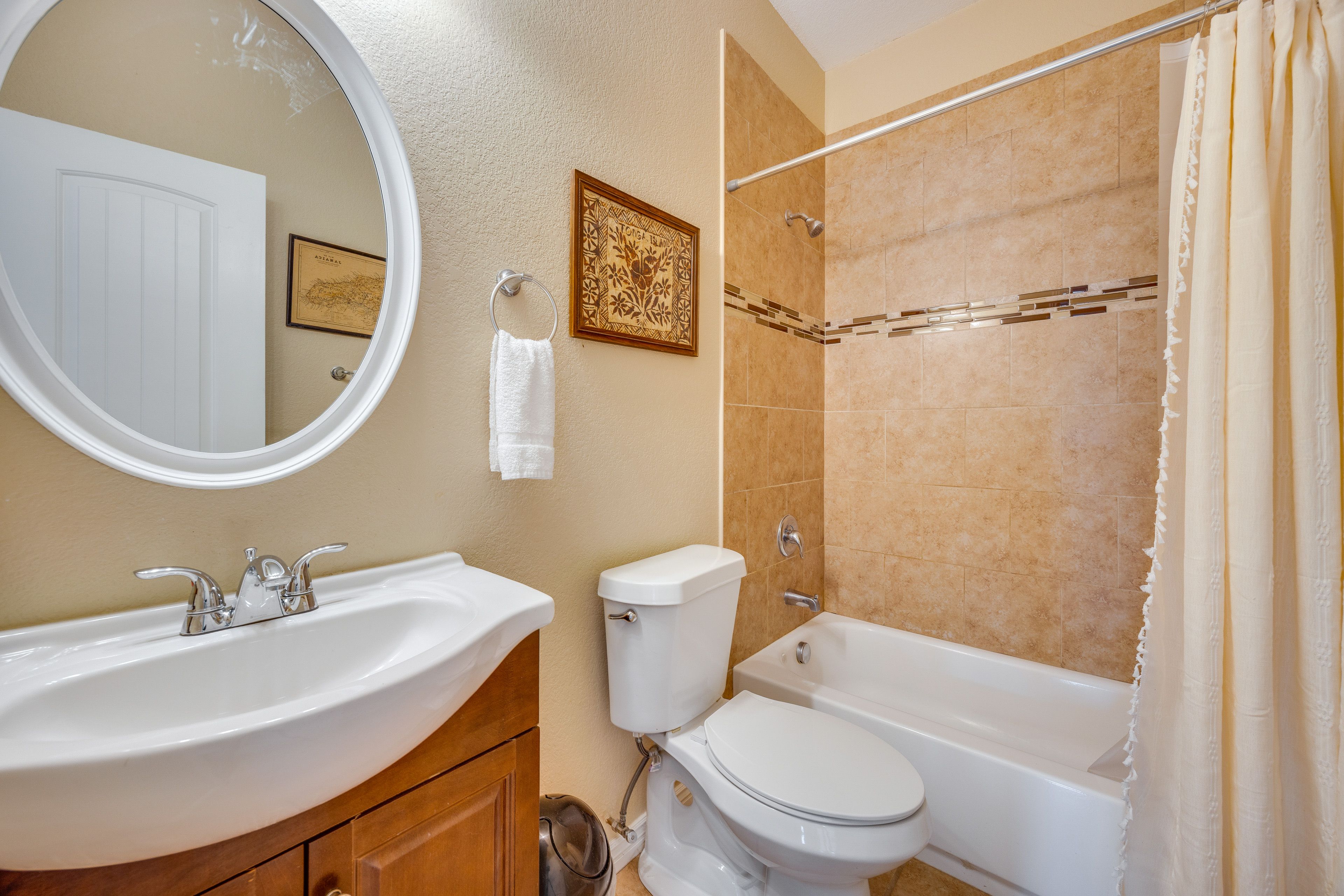 Bathroom | 1st Floor