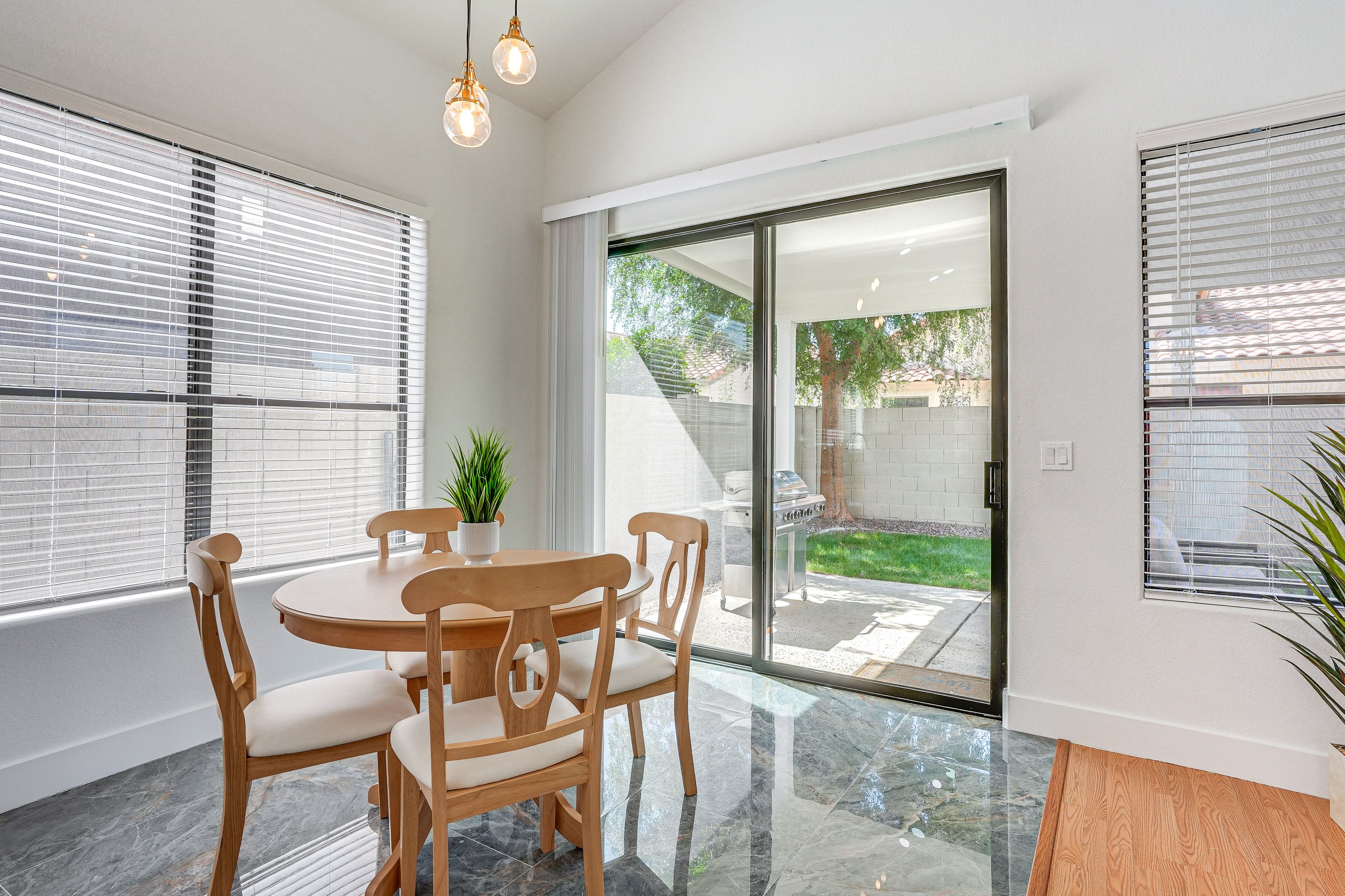 Breakfast Nook | 1st Floor