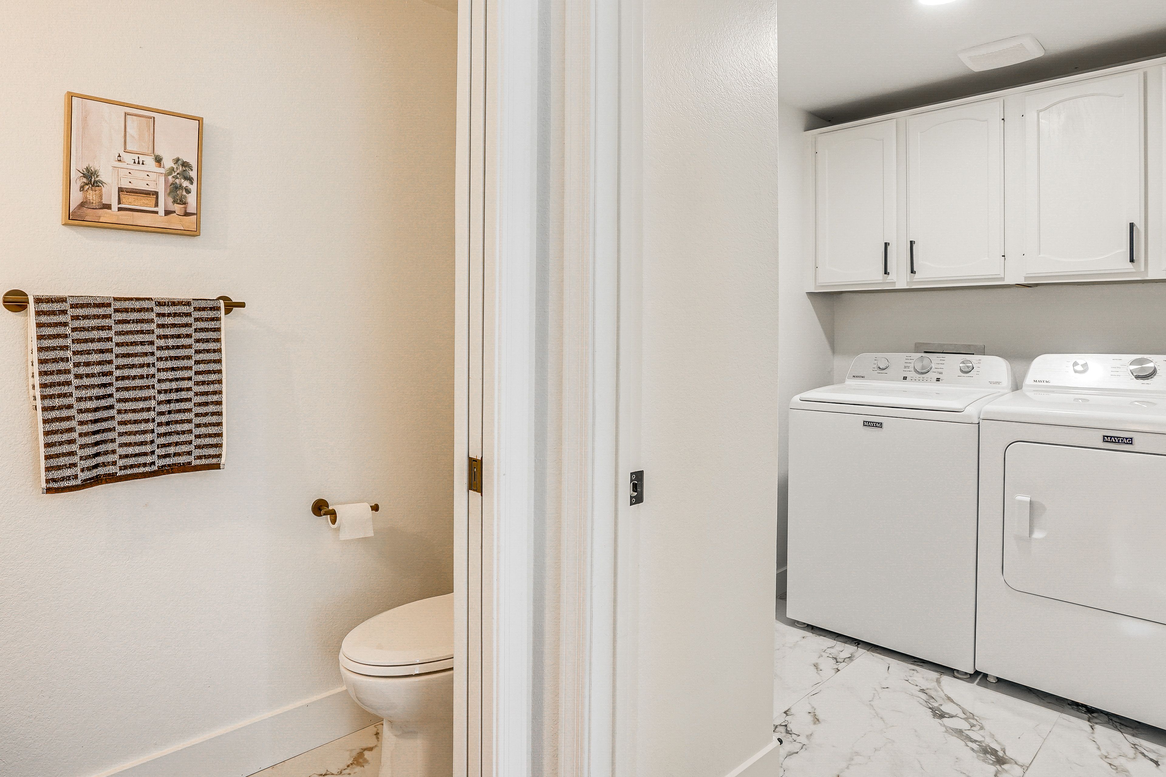 Half Bathroom | 1st Floor