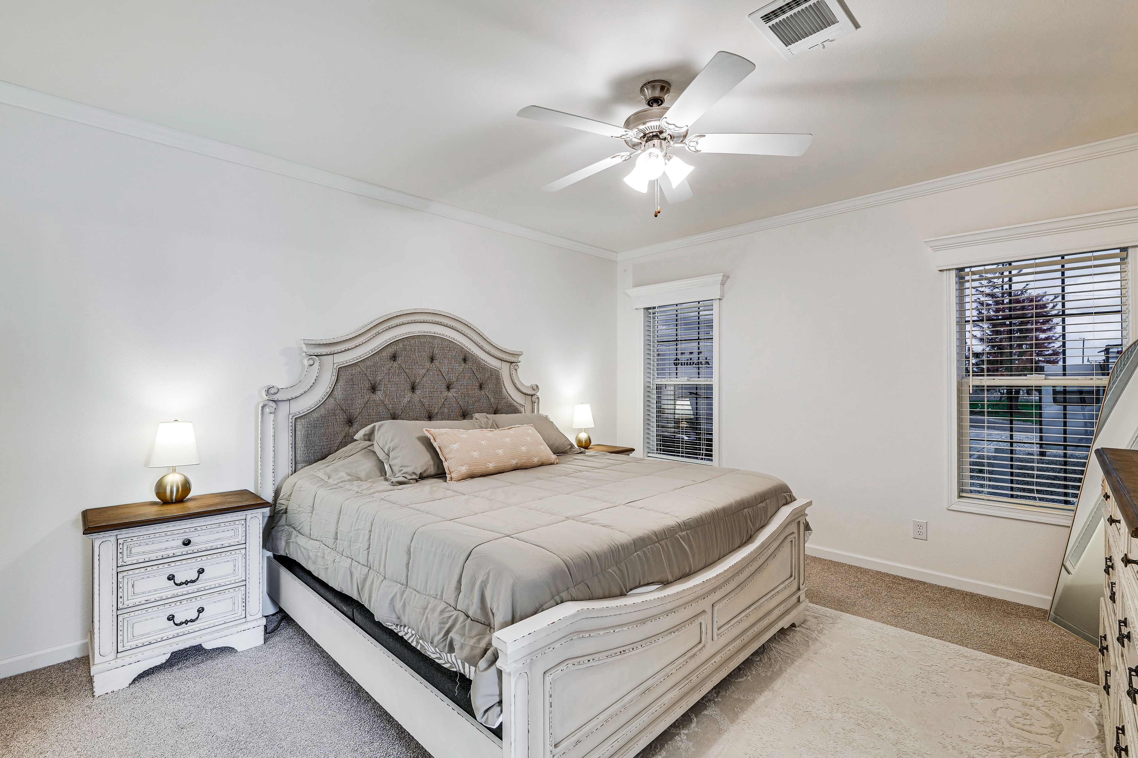 Bedroom 1 | King Bed