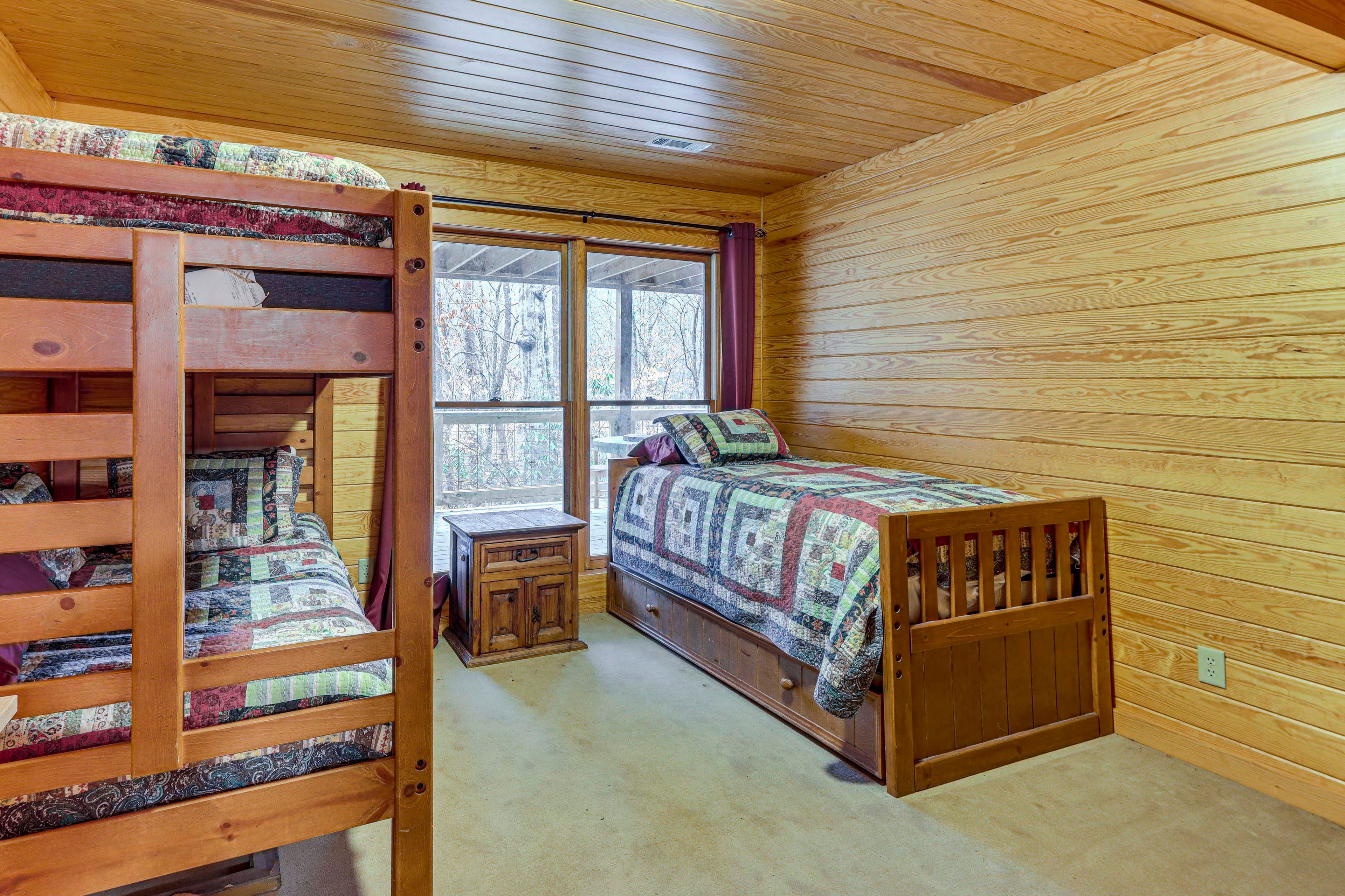 Bedroom 5 | Basement | Twin Bunk Bed | Twin Bed w/ Twin Trundle