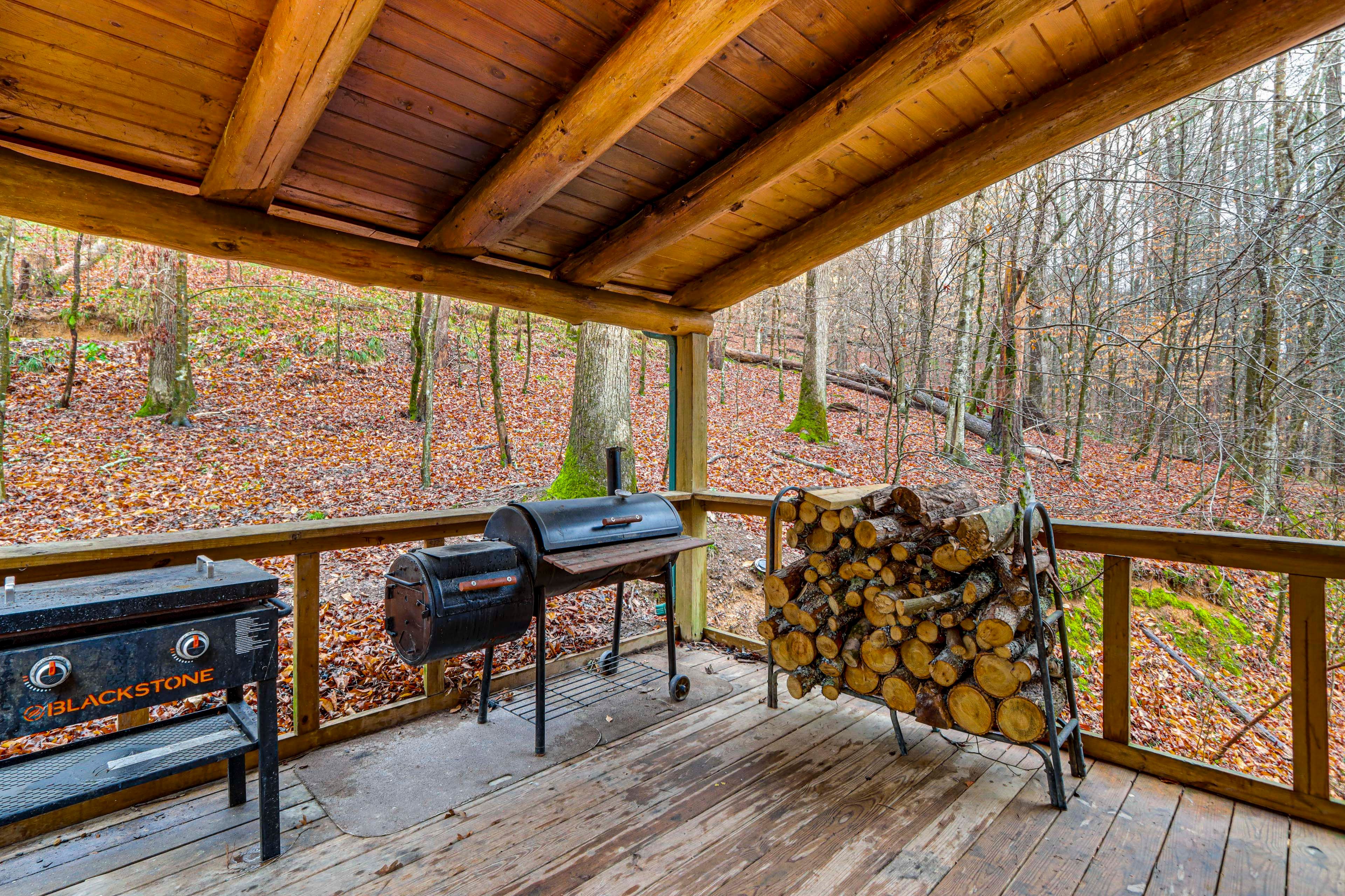 Covered Deck | 2 Grills