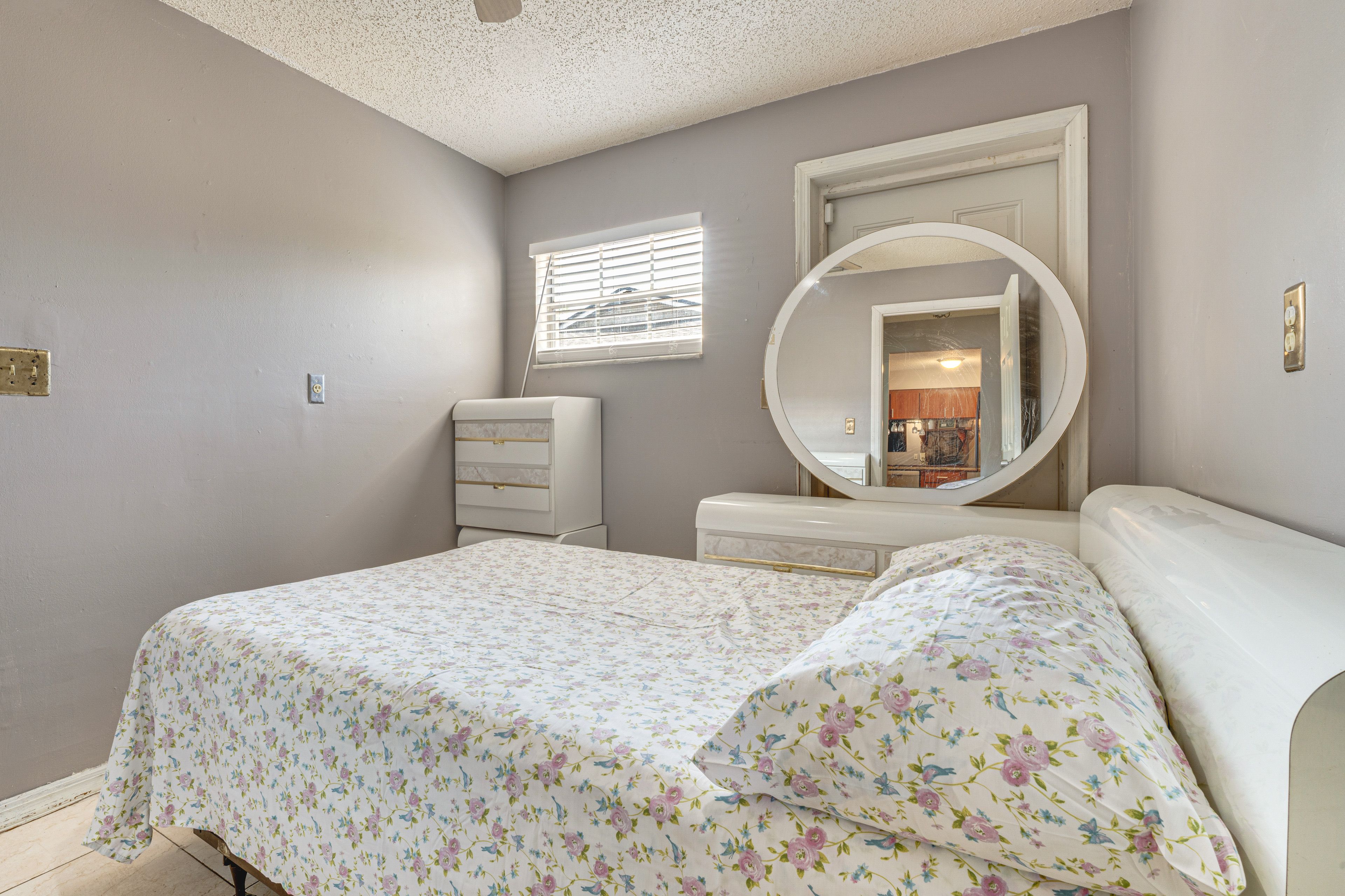 Bedroom 4 | Twin XL Bed