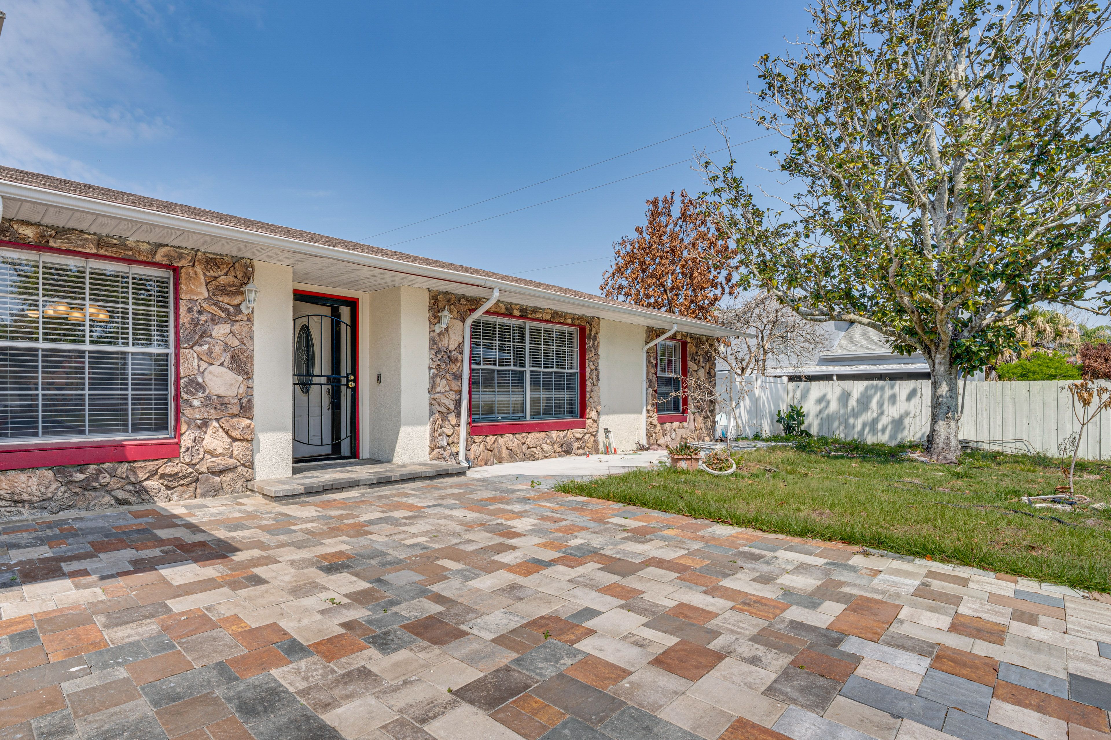 Driveway Parking | 3 Vehicles