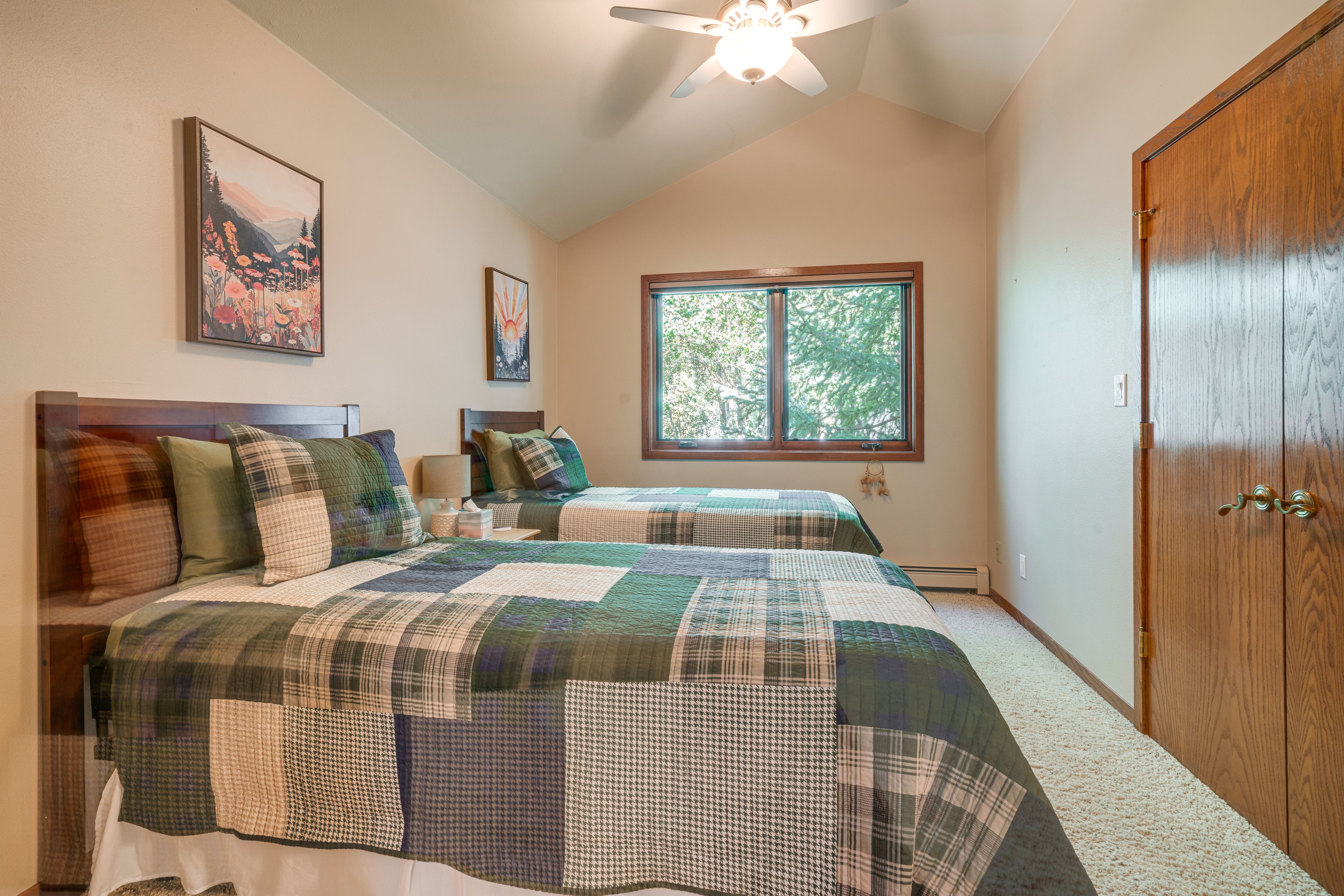 Bedroom 4 | 2 Twin Bed | 2nd Floor