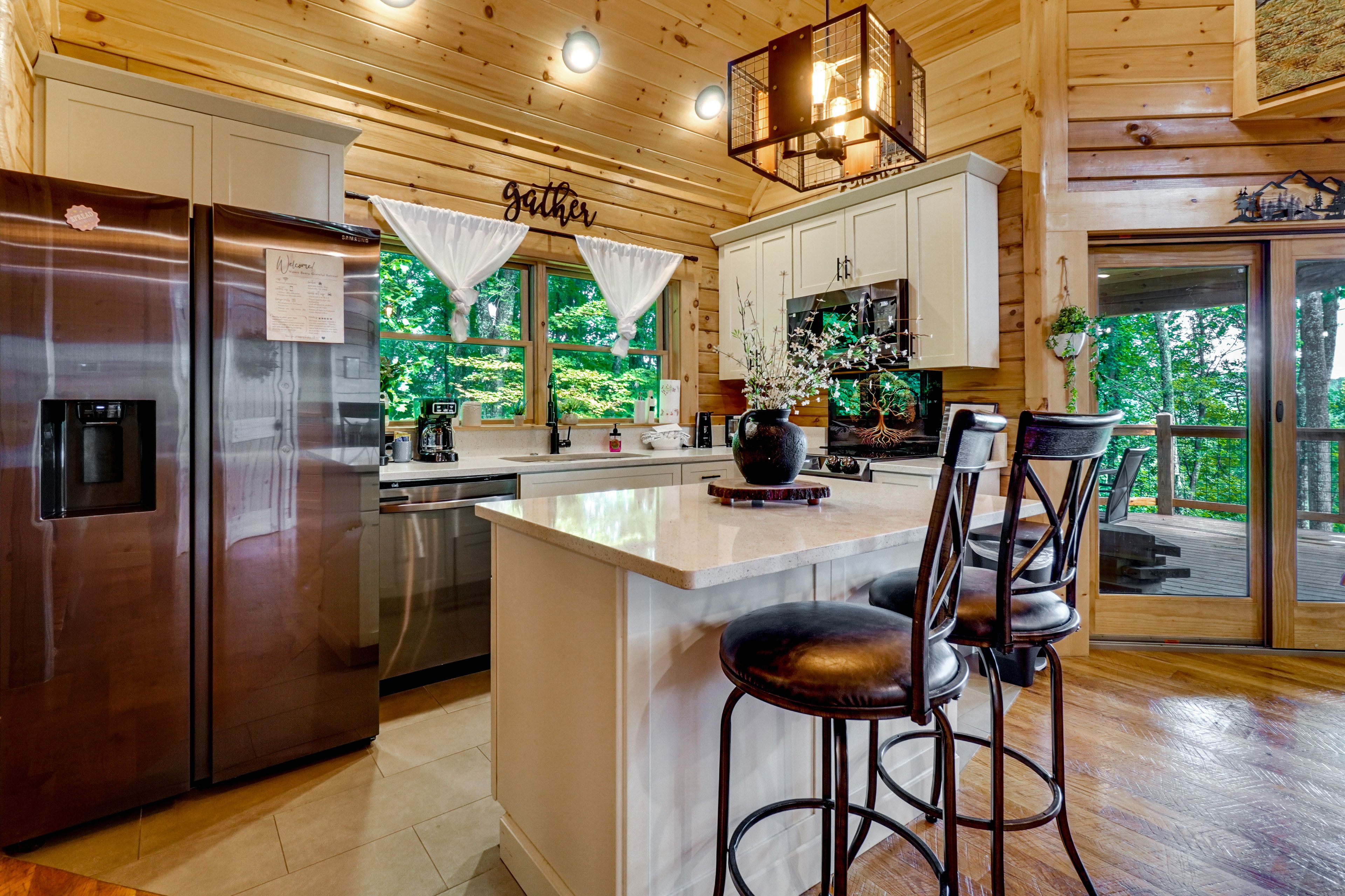 Breakfast Bar | Main Level