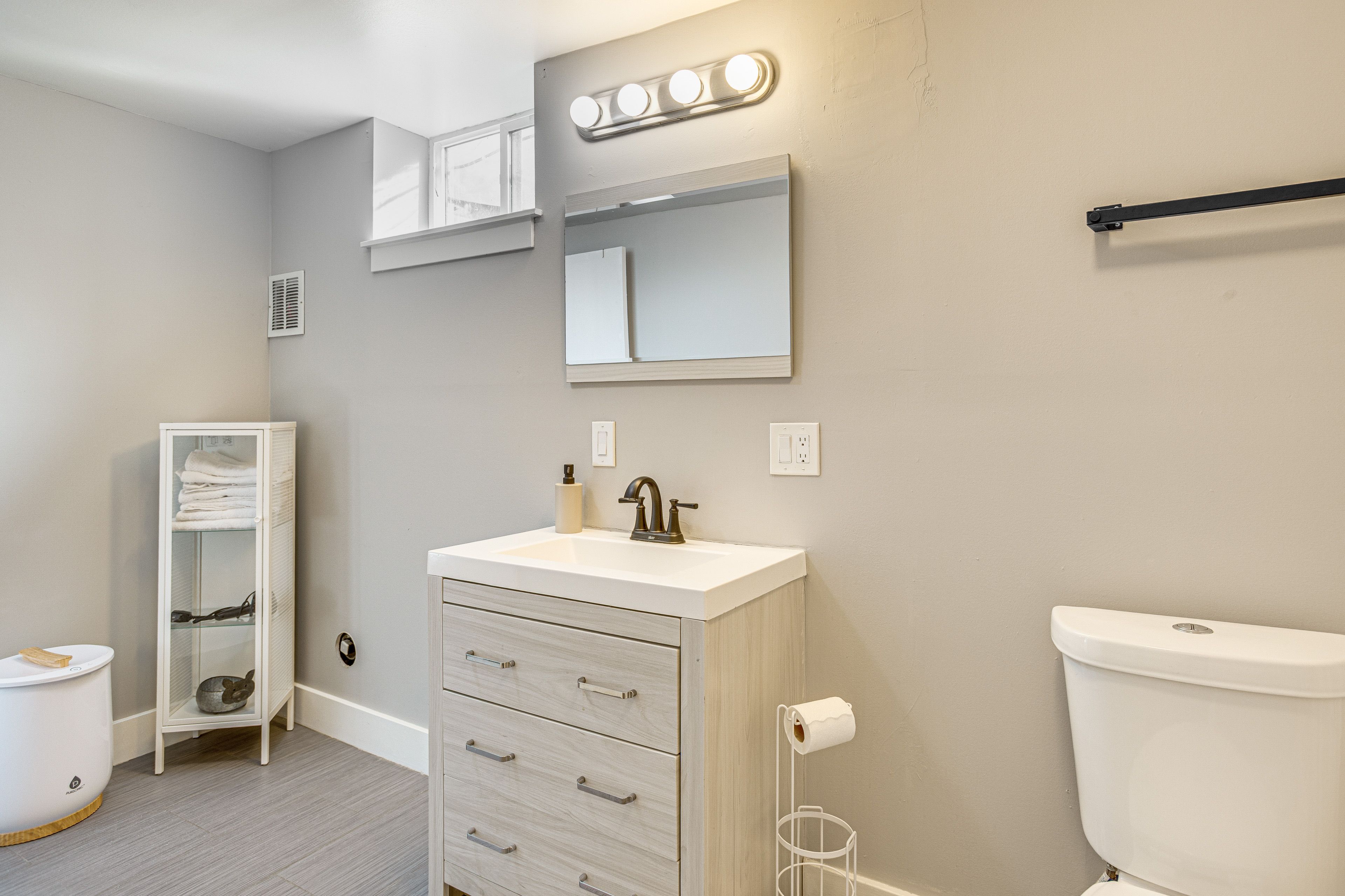Full Bathroom | Lower Level
