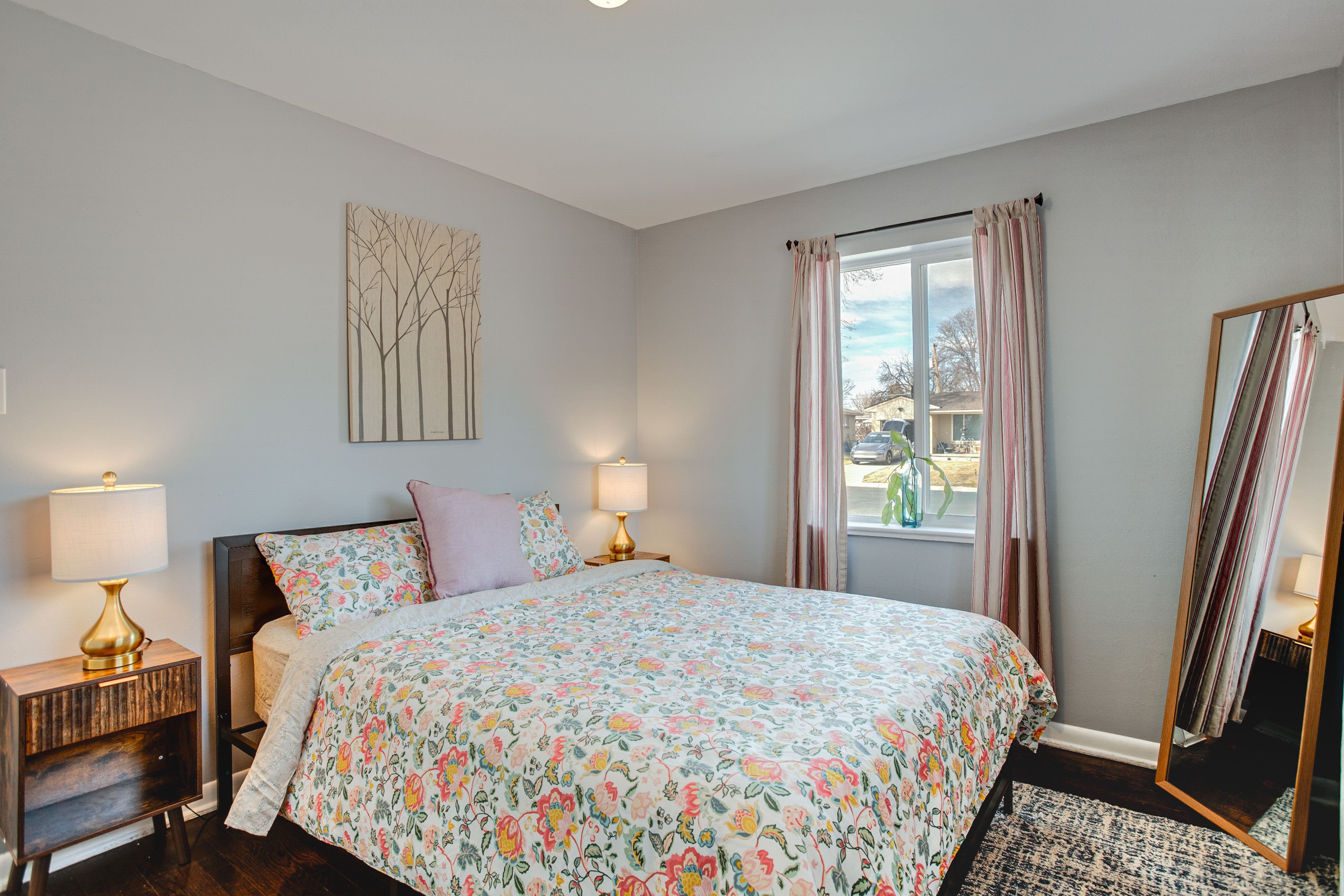 Bedroom 1 | Queen Bed | Main Level