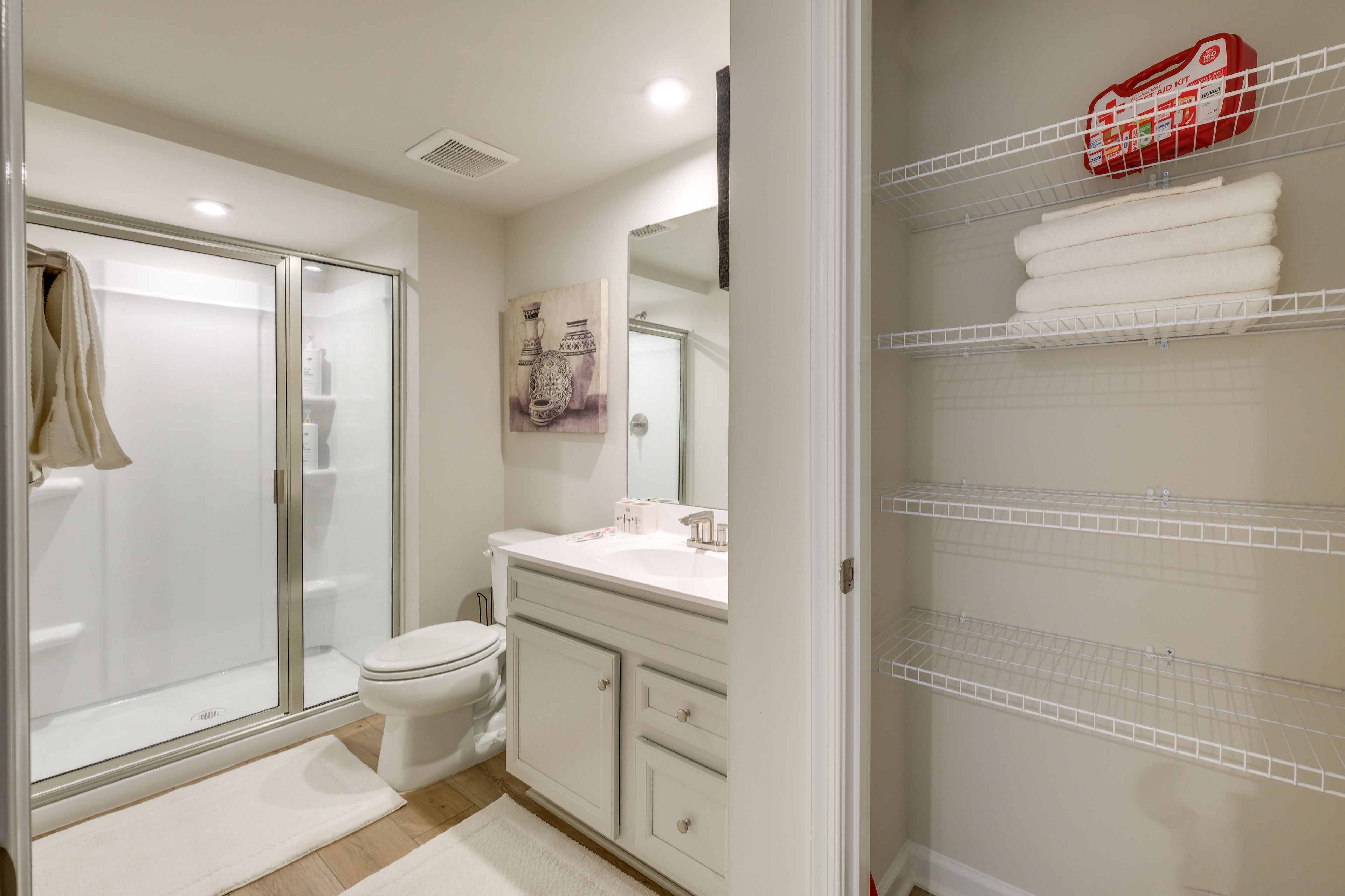 Full Bathroom