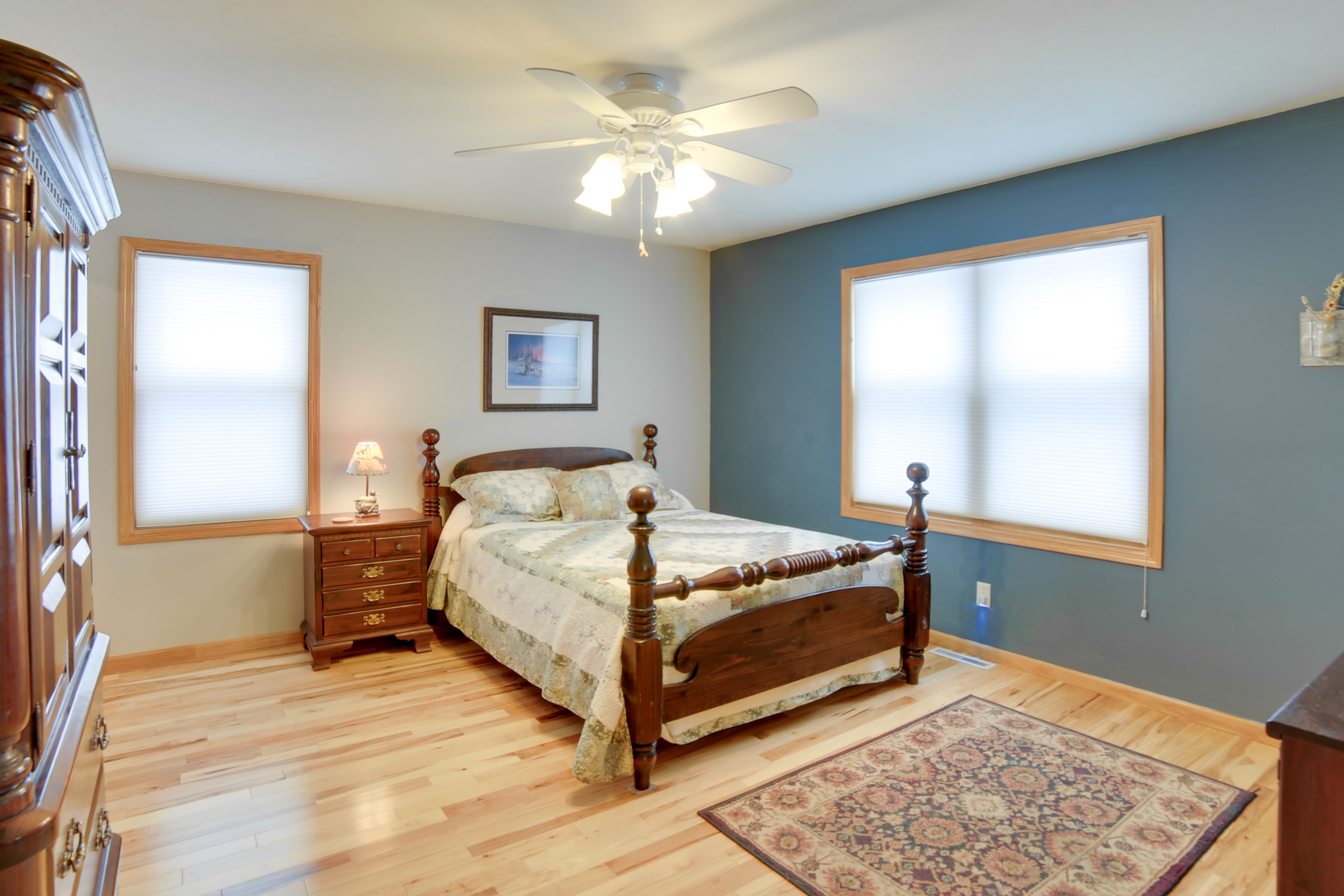 Bedroom 1 | Queen Bed | Main Floor