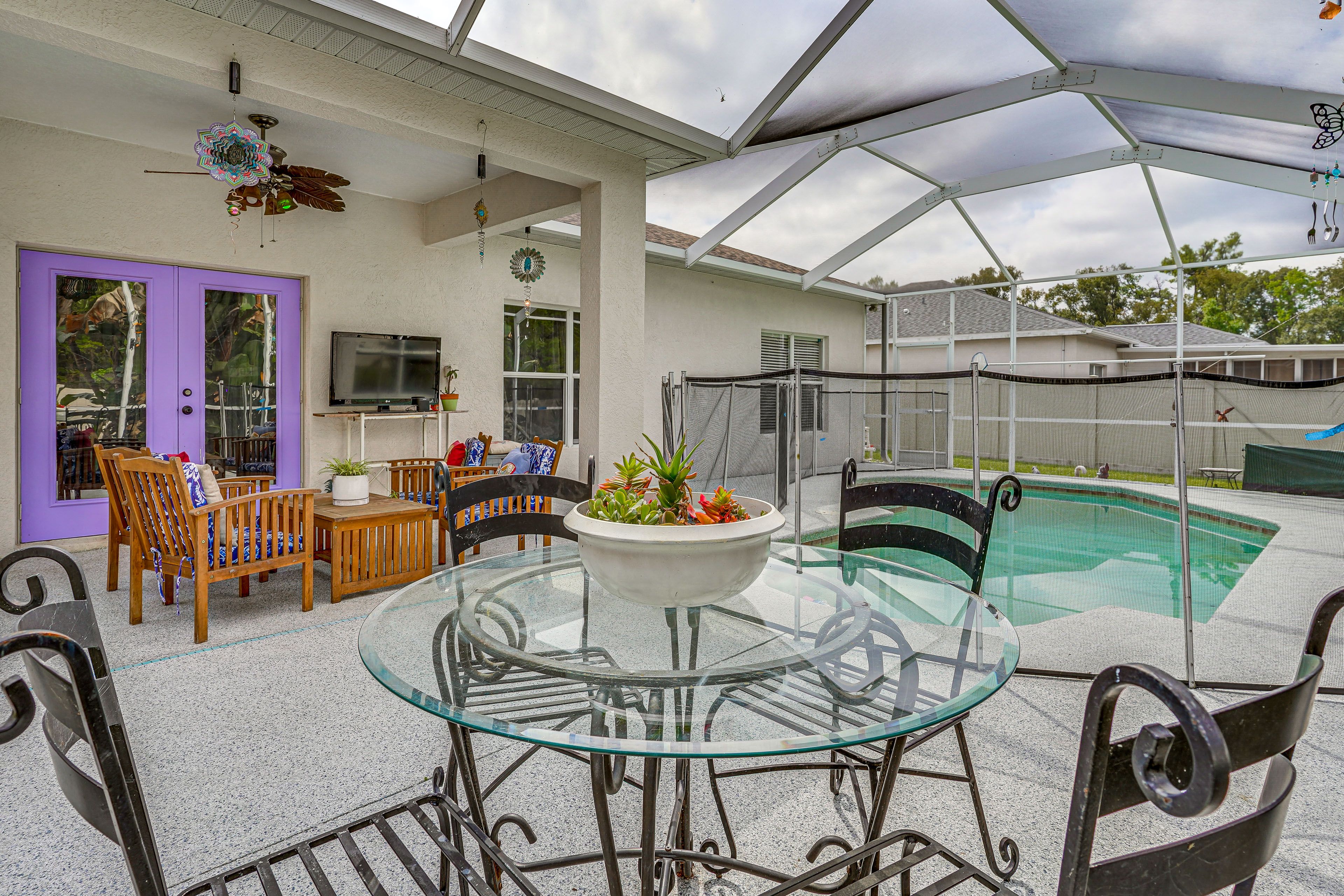 Seffner Vacation Rental | 2BR | 2BA | 1,489 Sq Ft