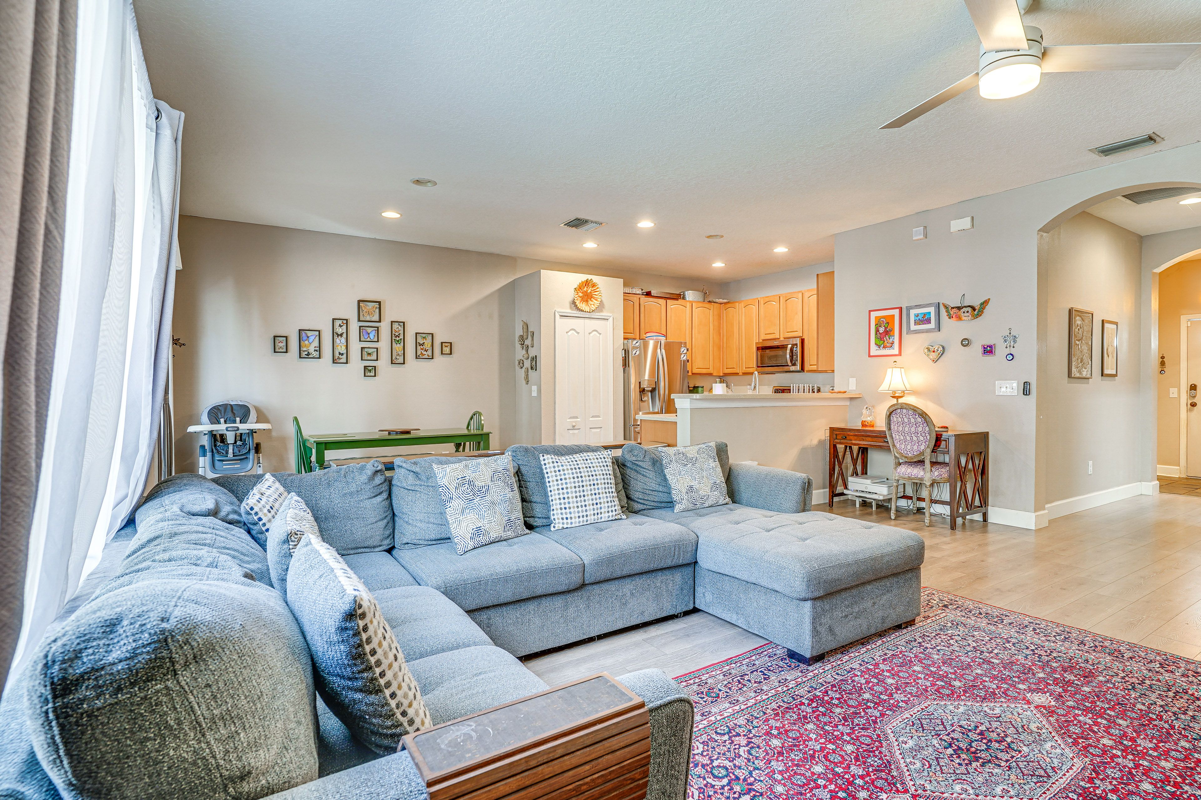 Living Room | Queen Sleeper Sofa