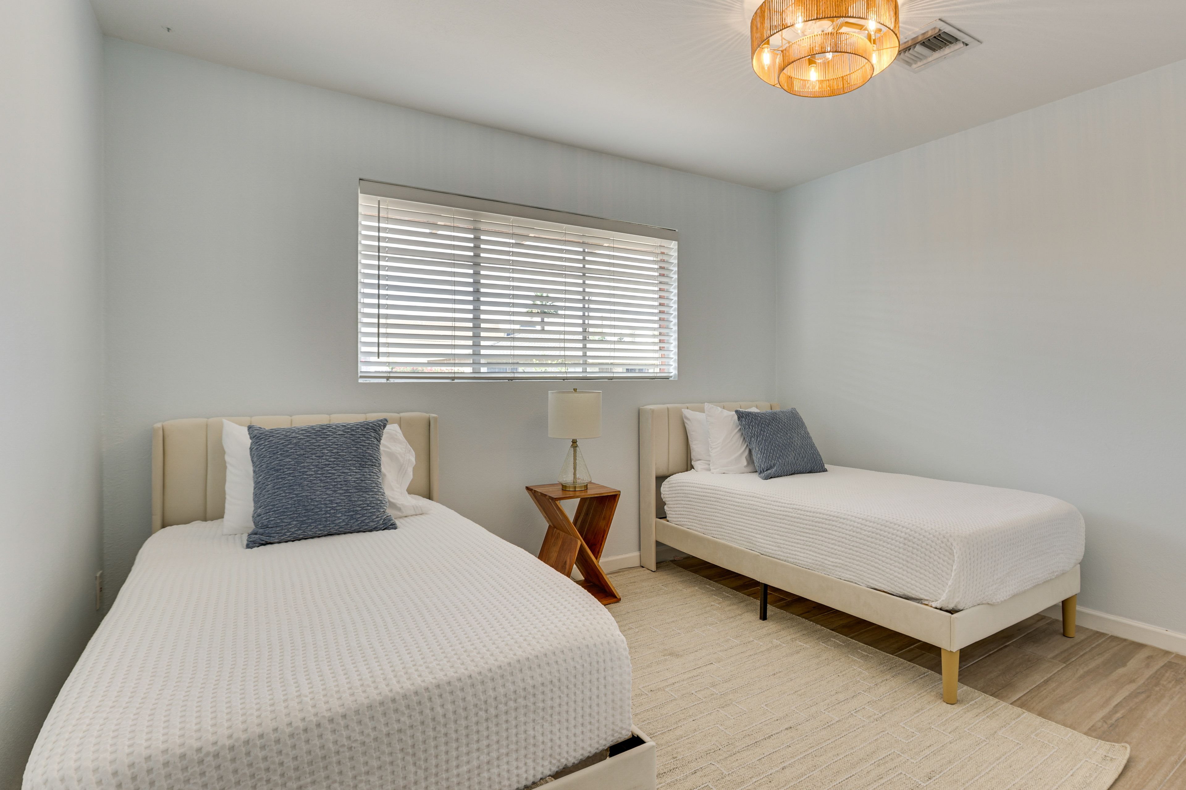 Bedroom 4 | 2 Twin Beds