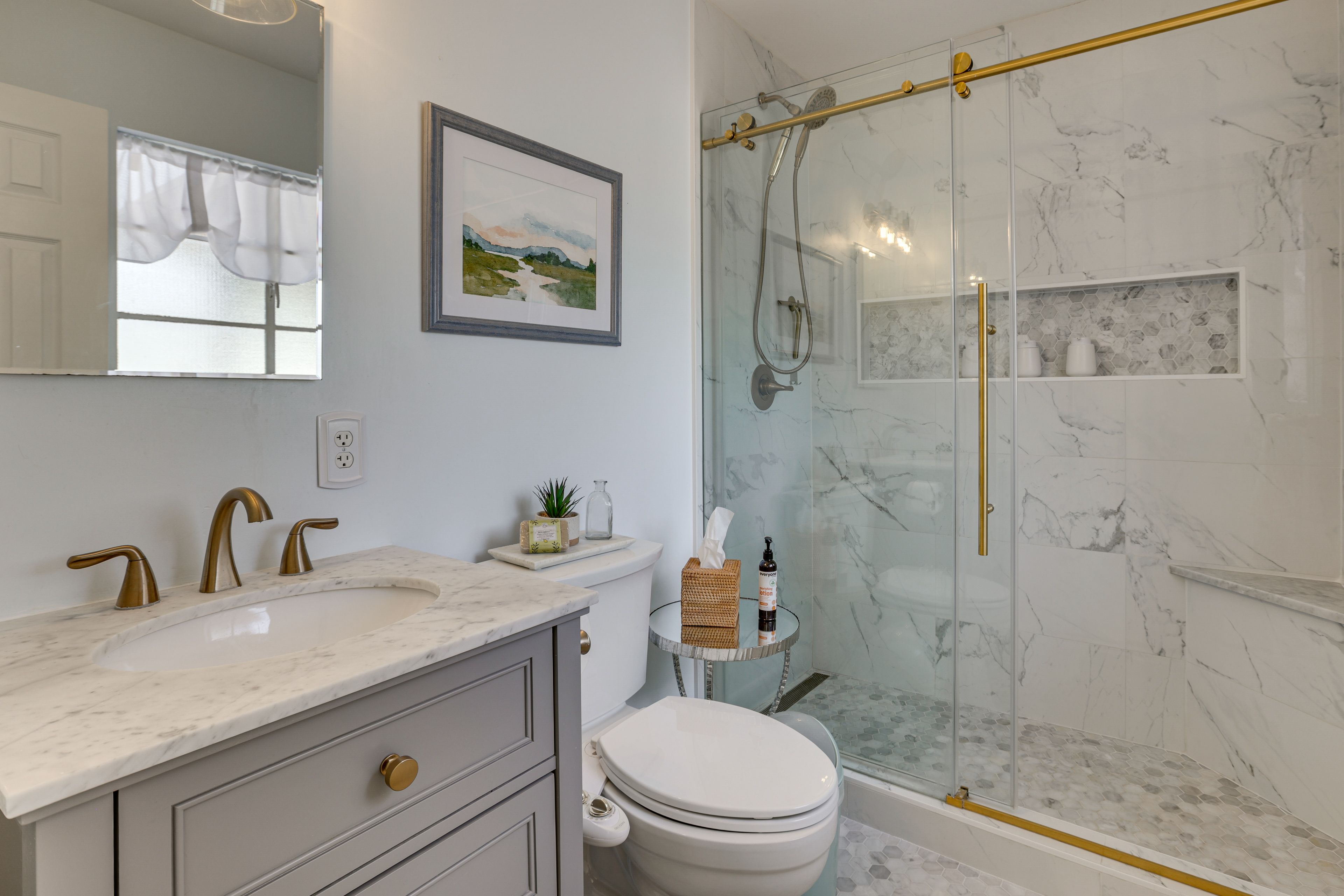 Full Bathroom