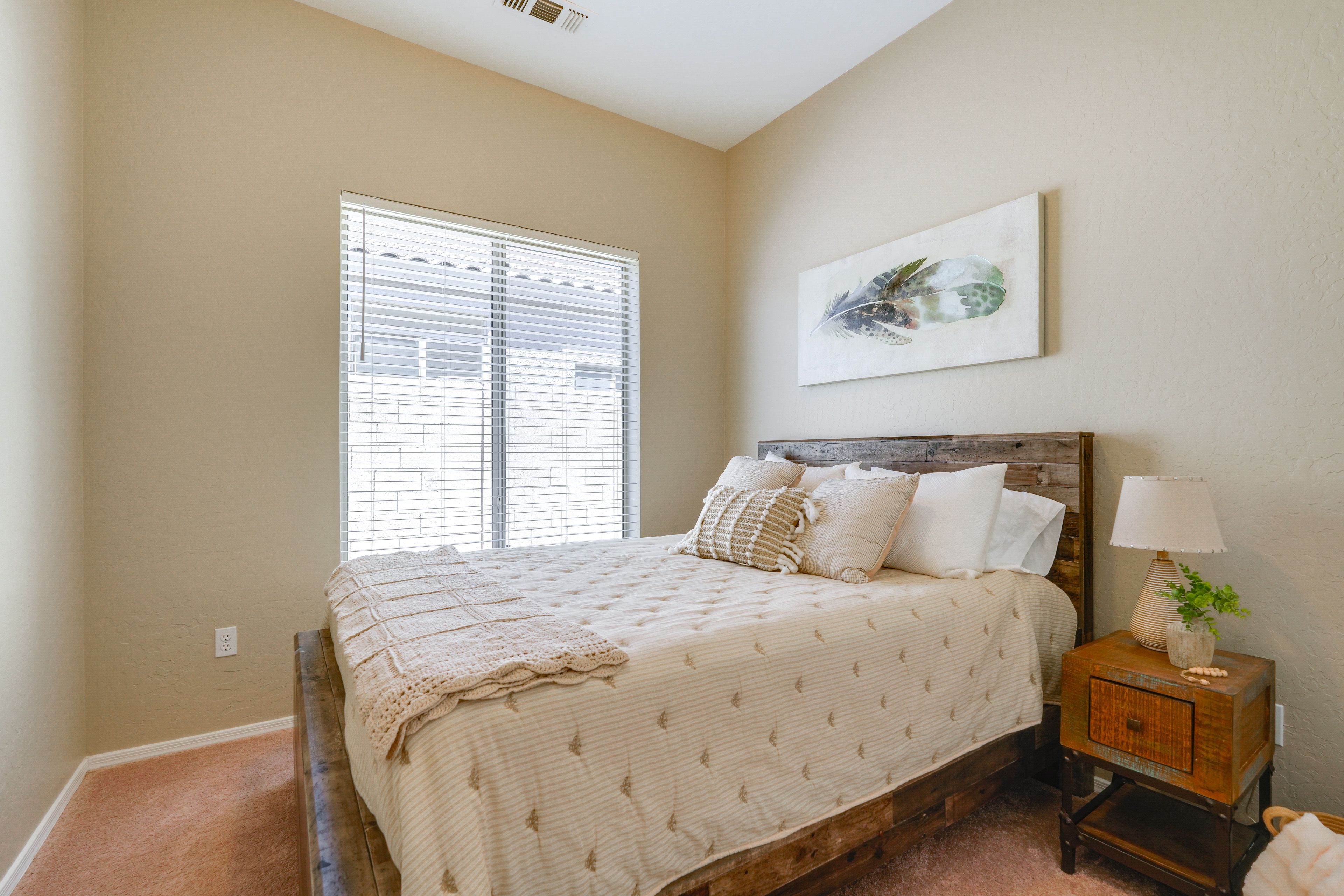Bedroom 3 | Queen Bed