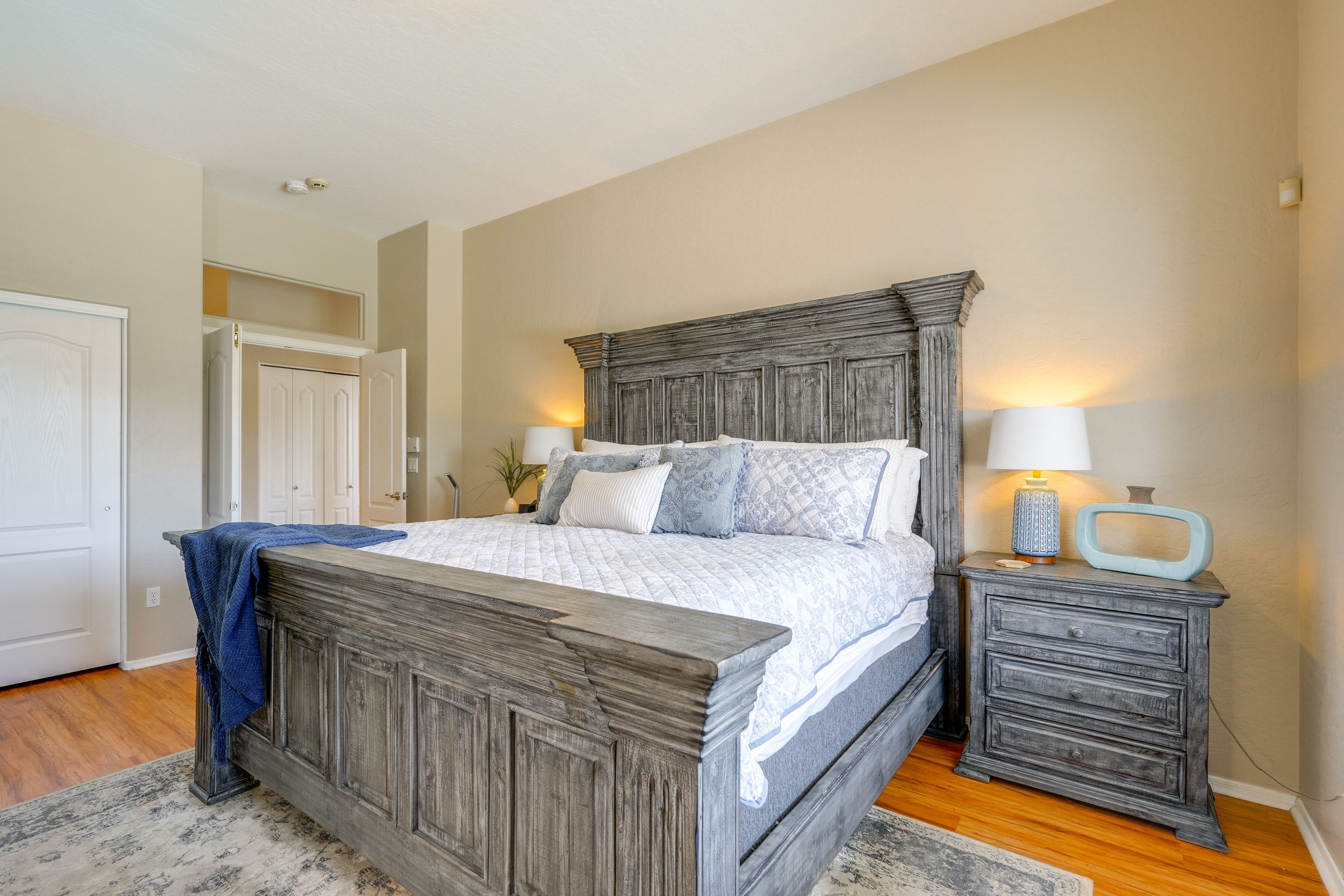 Bedroom 1 | King Bed | Smart TV