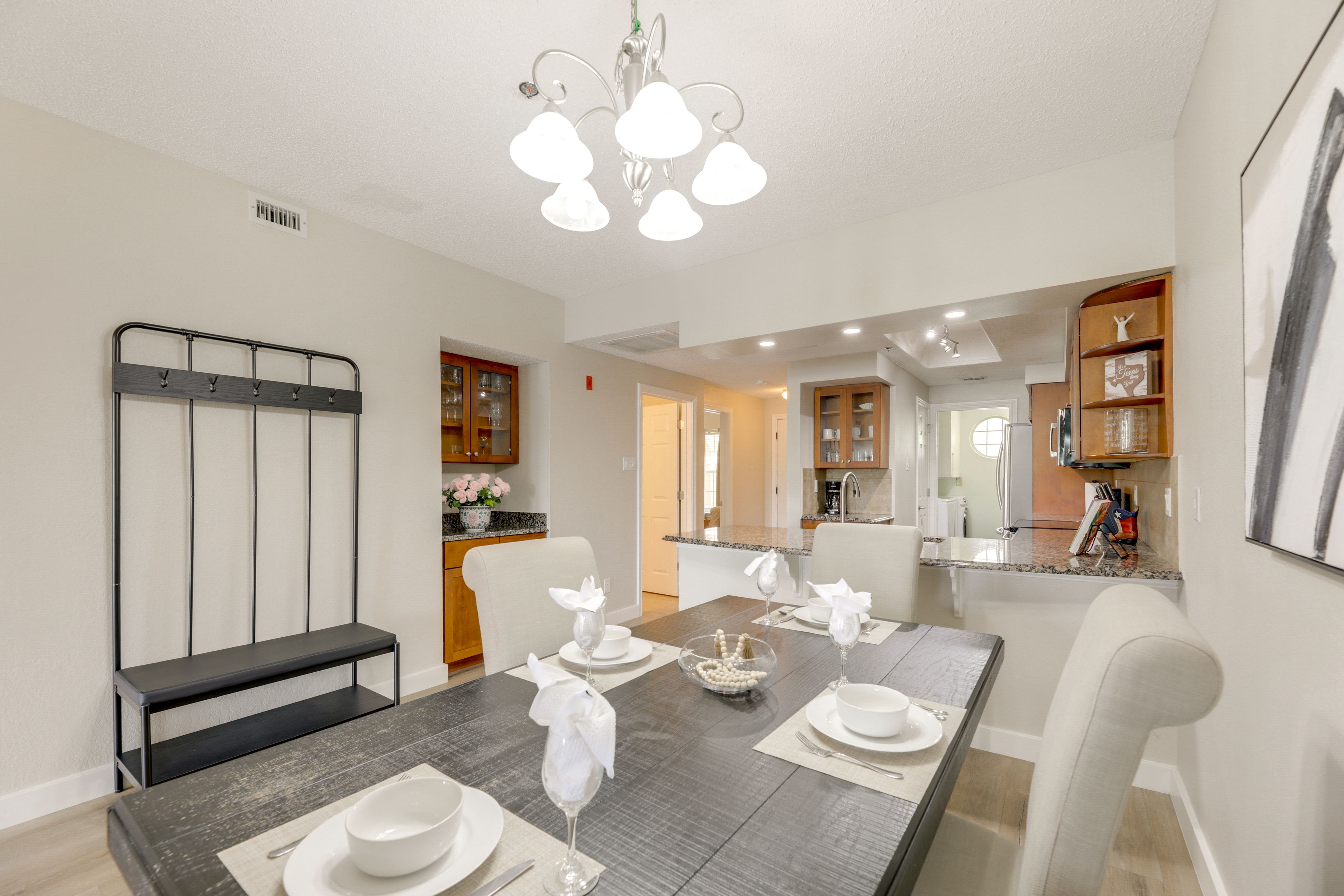 Dining Area | Dishware/Flatware