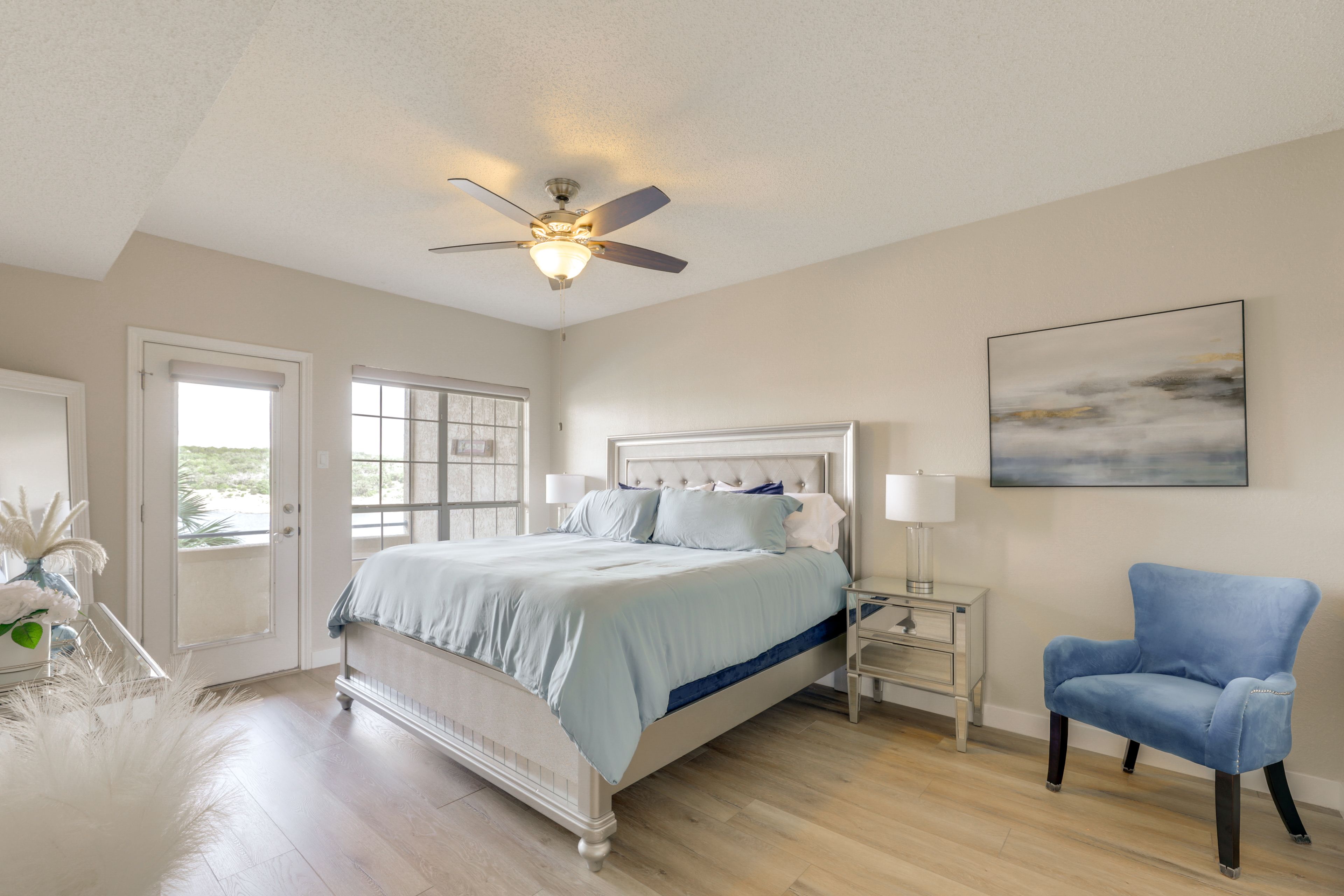 Bedroom 1 | King Bed