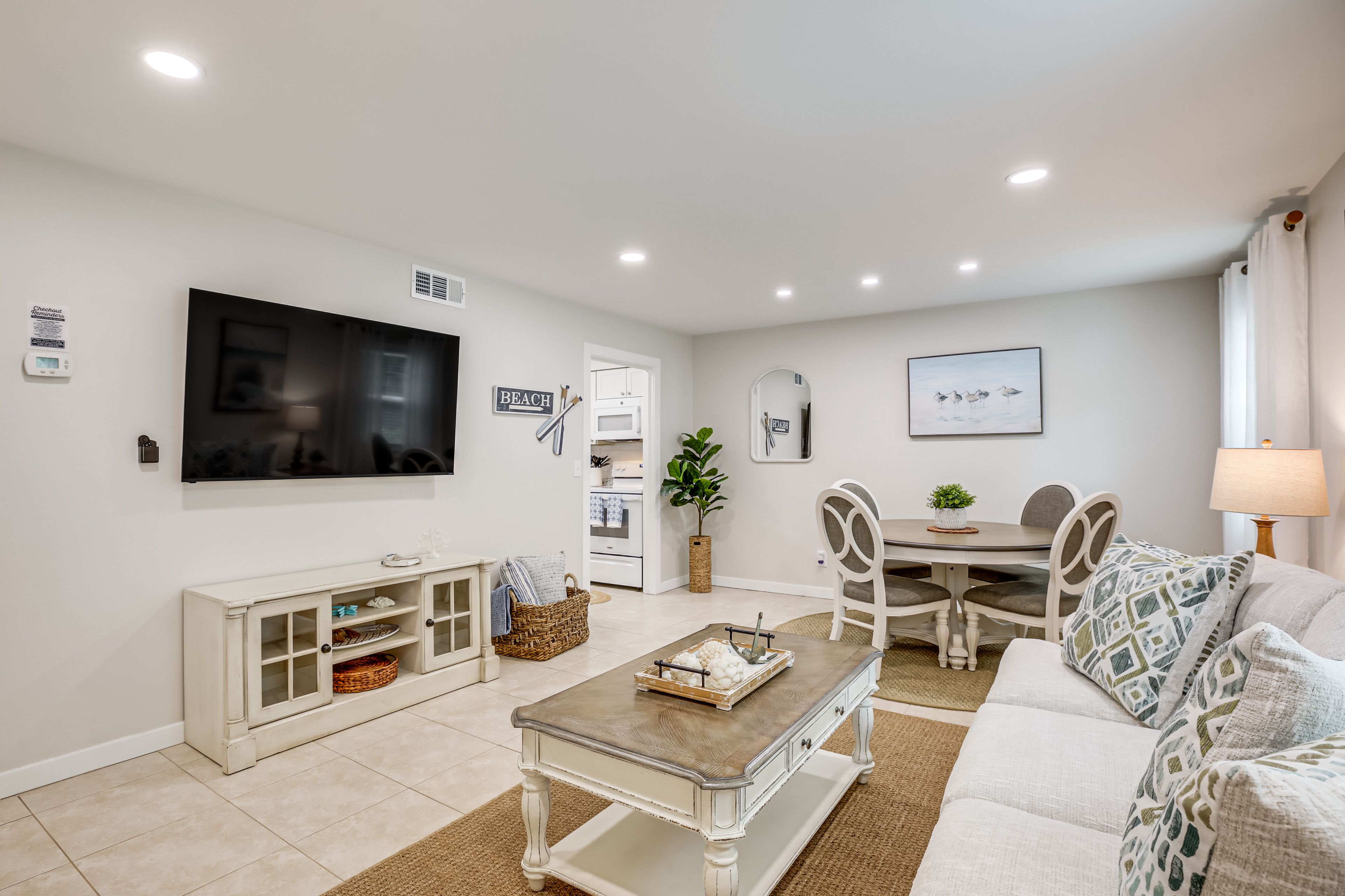 Hilton Head Island Vacation Rental | 1BR | 1BA | 655 Sq Ft | Steps to Enter