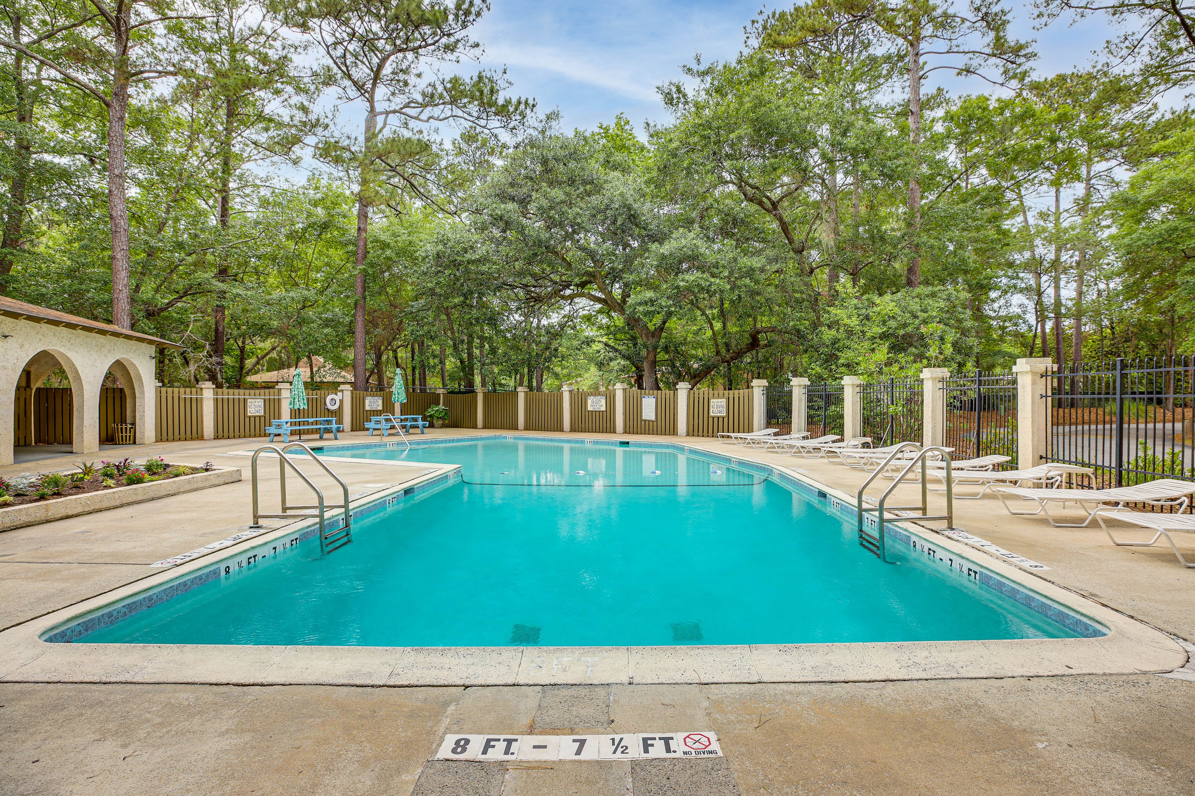 The Oaks | Community Amenities