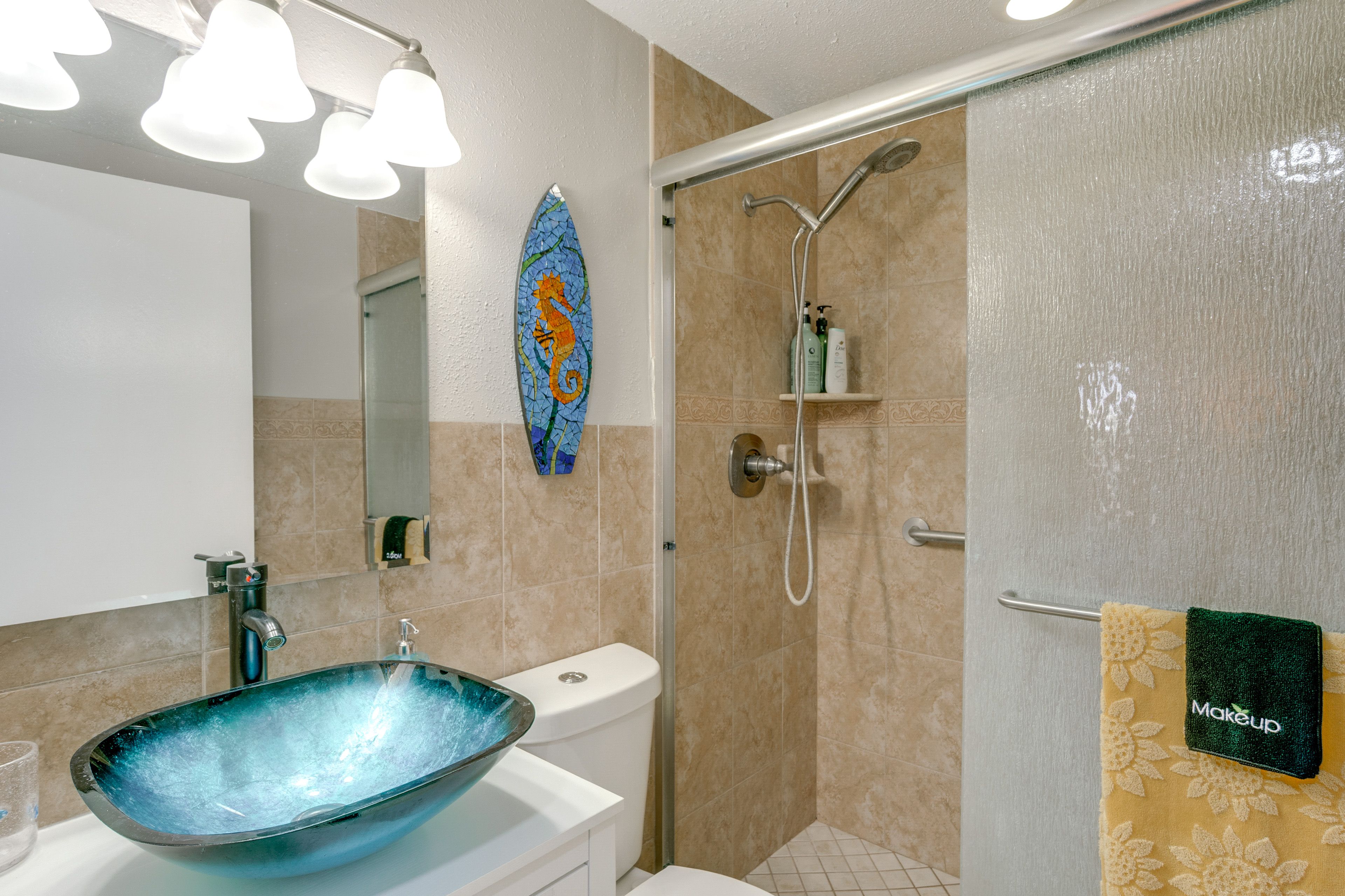 Full Bathroom | Towels & Linens Provided