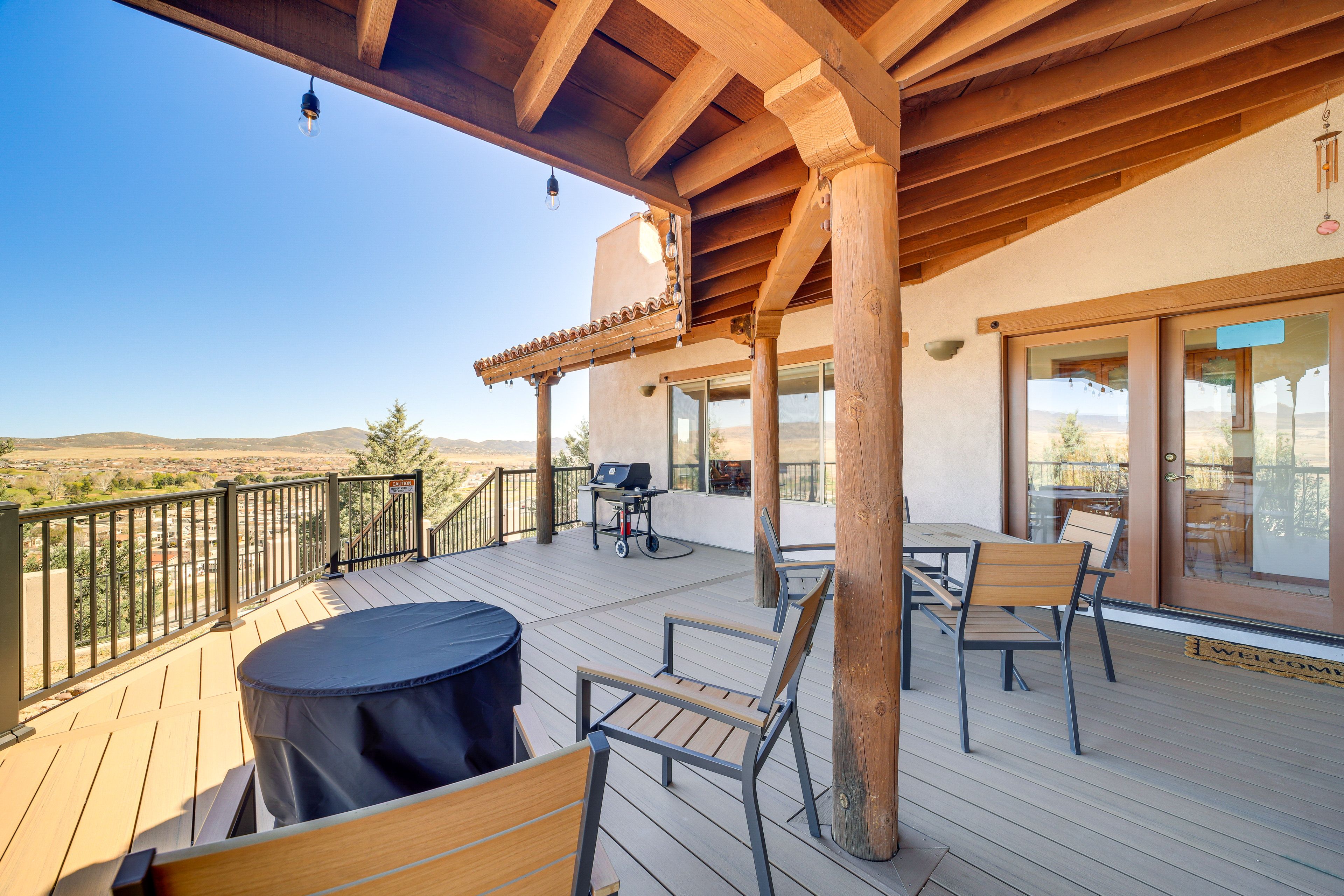 Dewey Vacation Rental | 3BR | 2BA | 2,289 Sq Ft