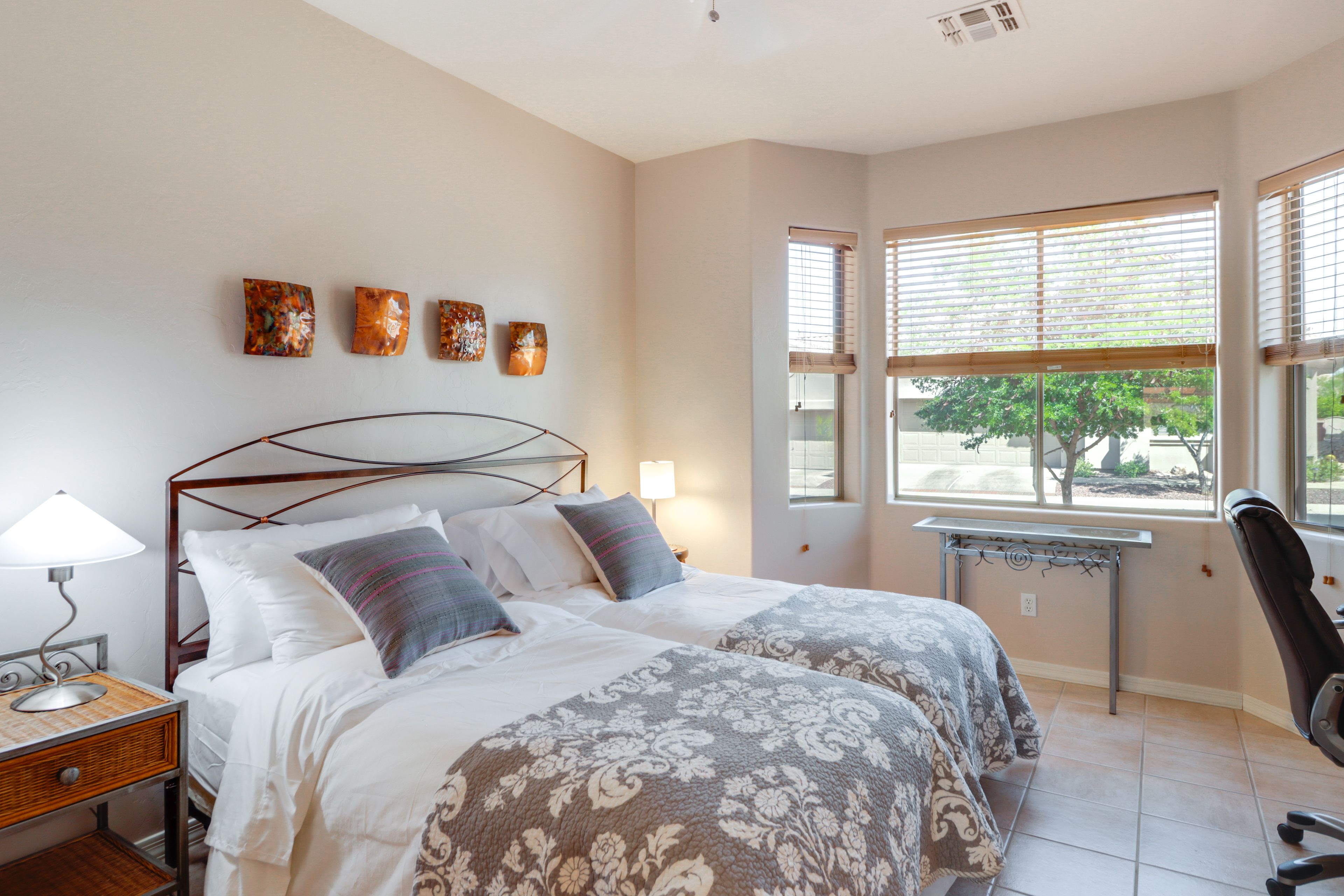 Bedroom 2 | King Bed (Converted from 2 Twin Beds)