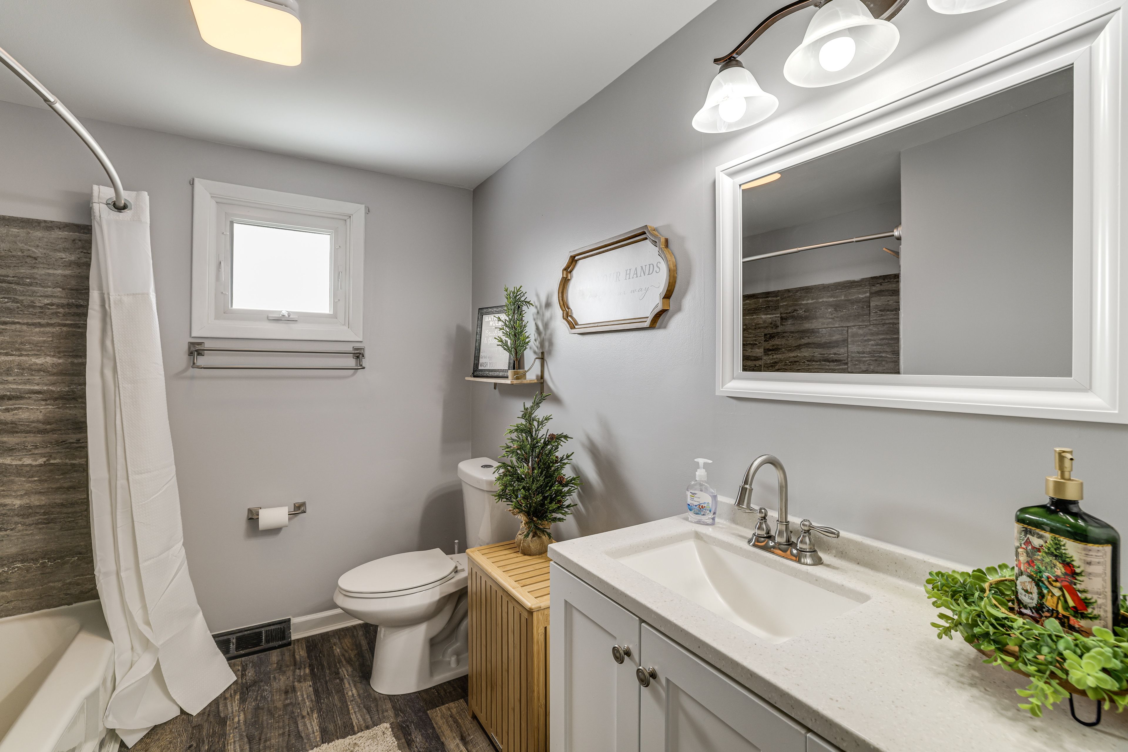 Full Bath | Main Level