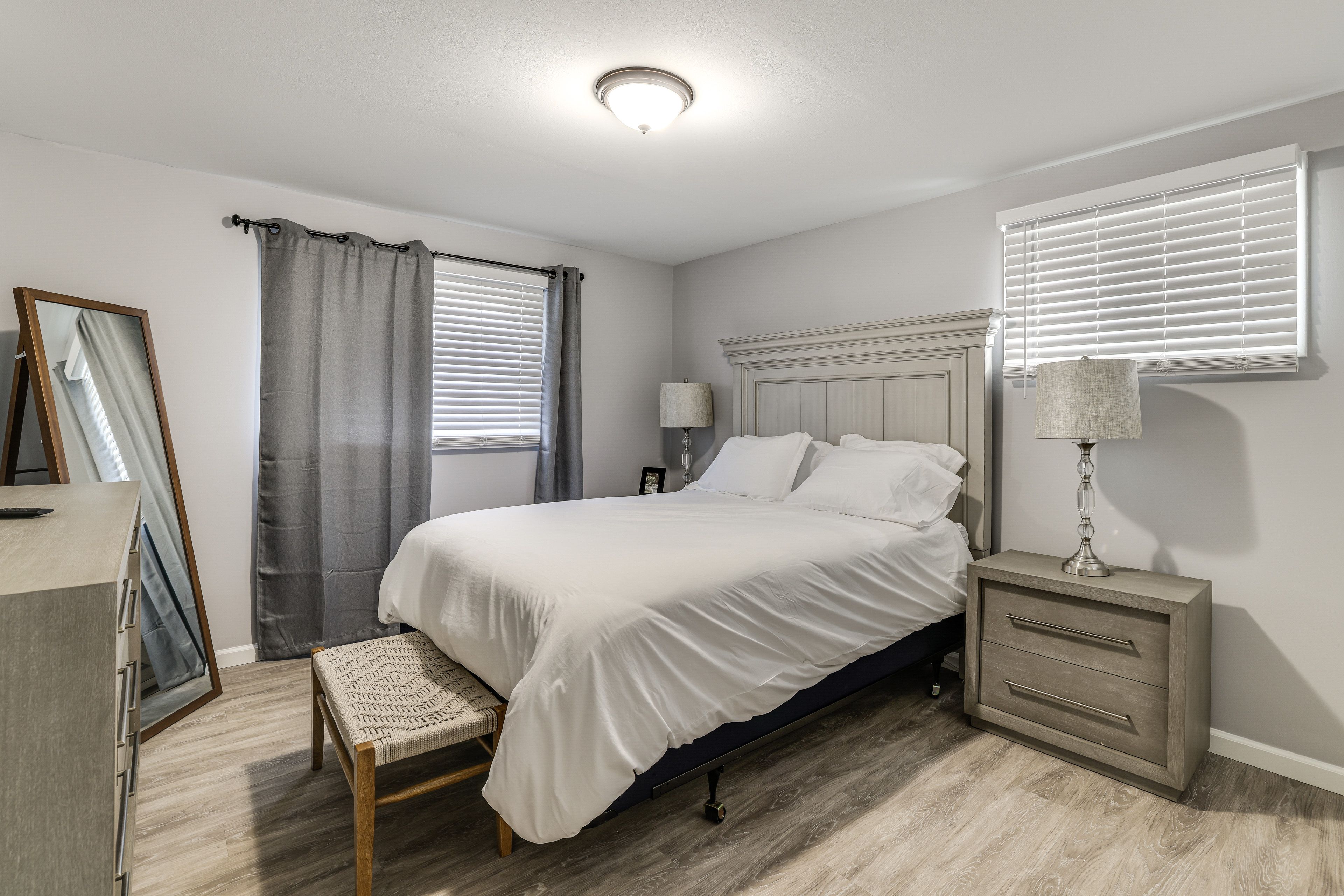 Bedroom 2 | Queen Bed | Main Level