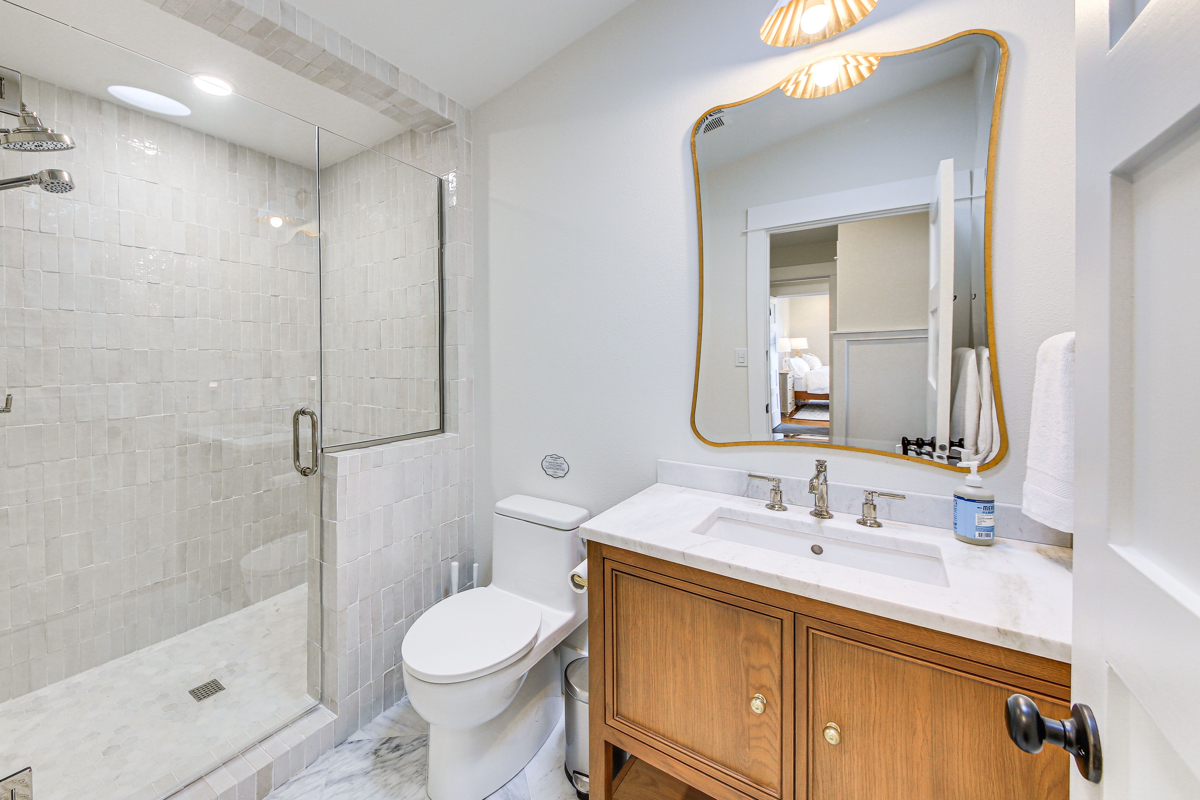 Full Bathroom | Main Level