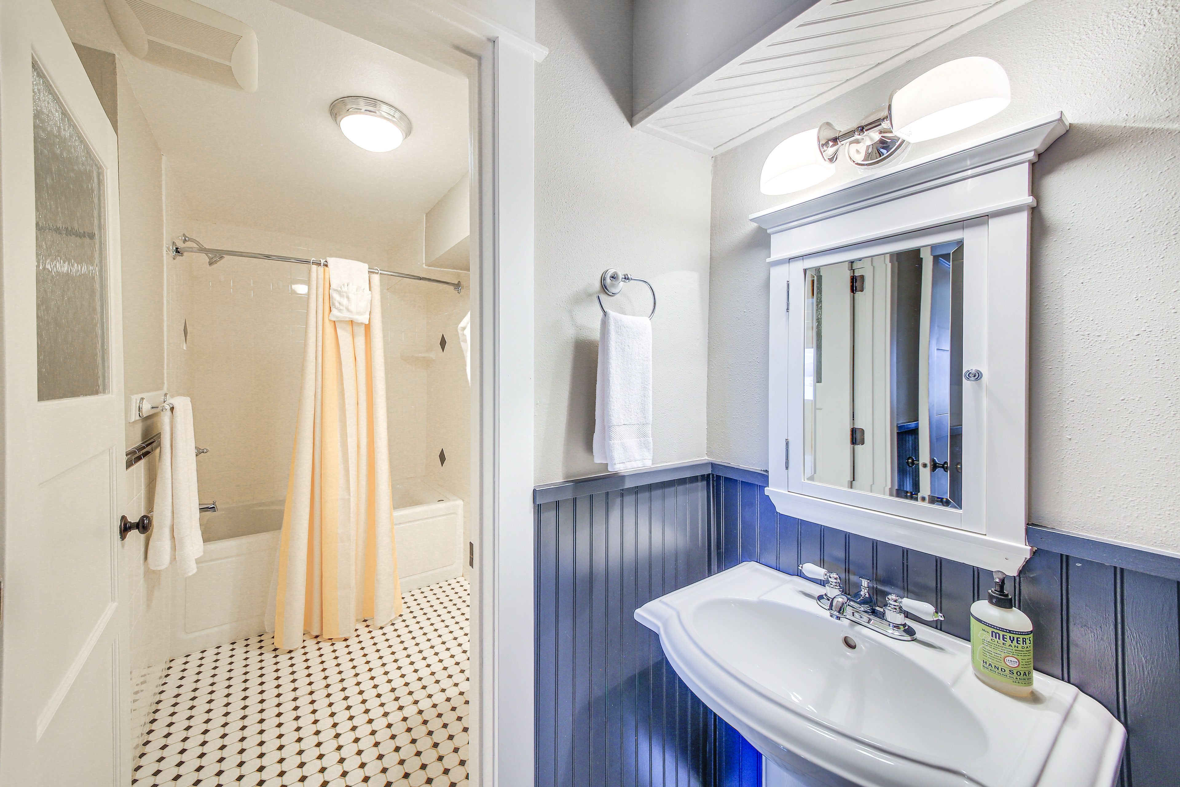 Full Bathroom | Lower Level