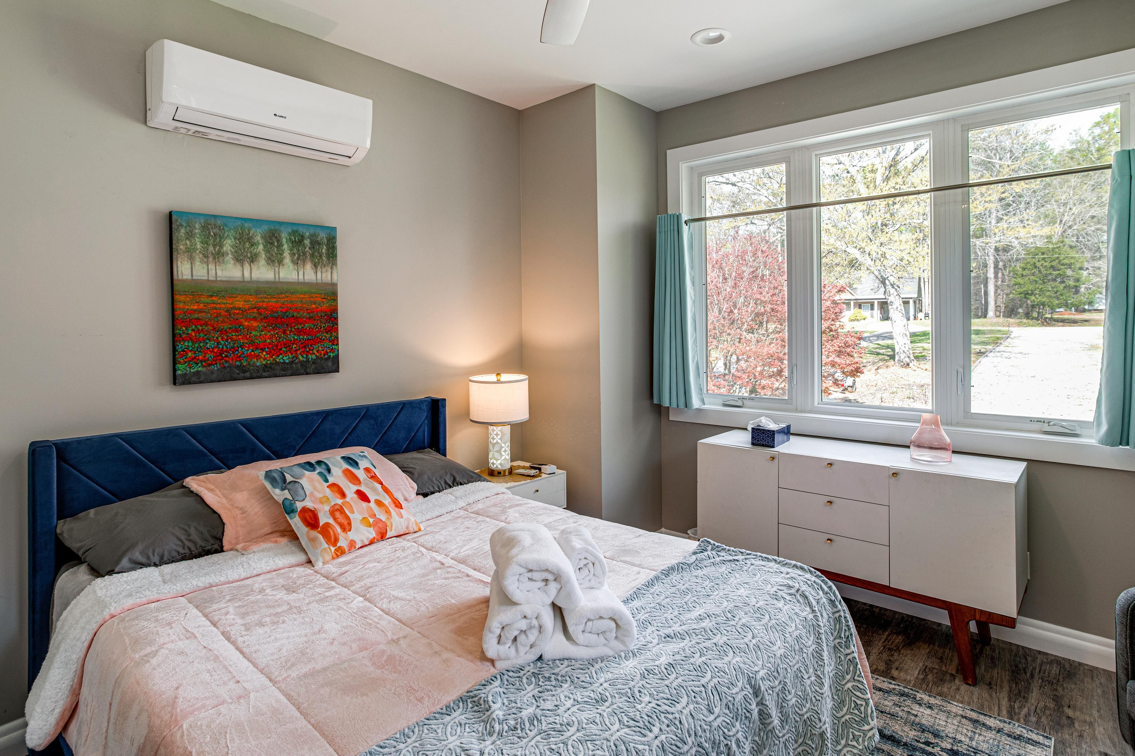 Bedroom 2 | Upper Level | Queen Bed