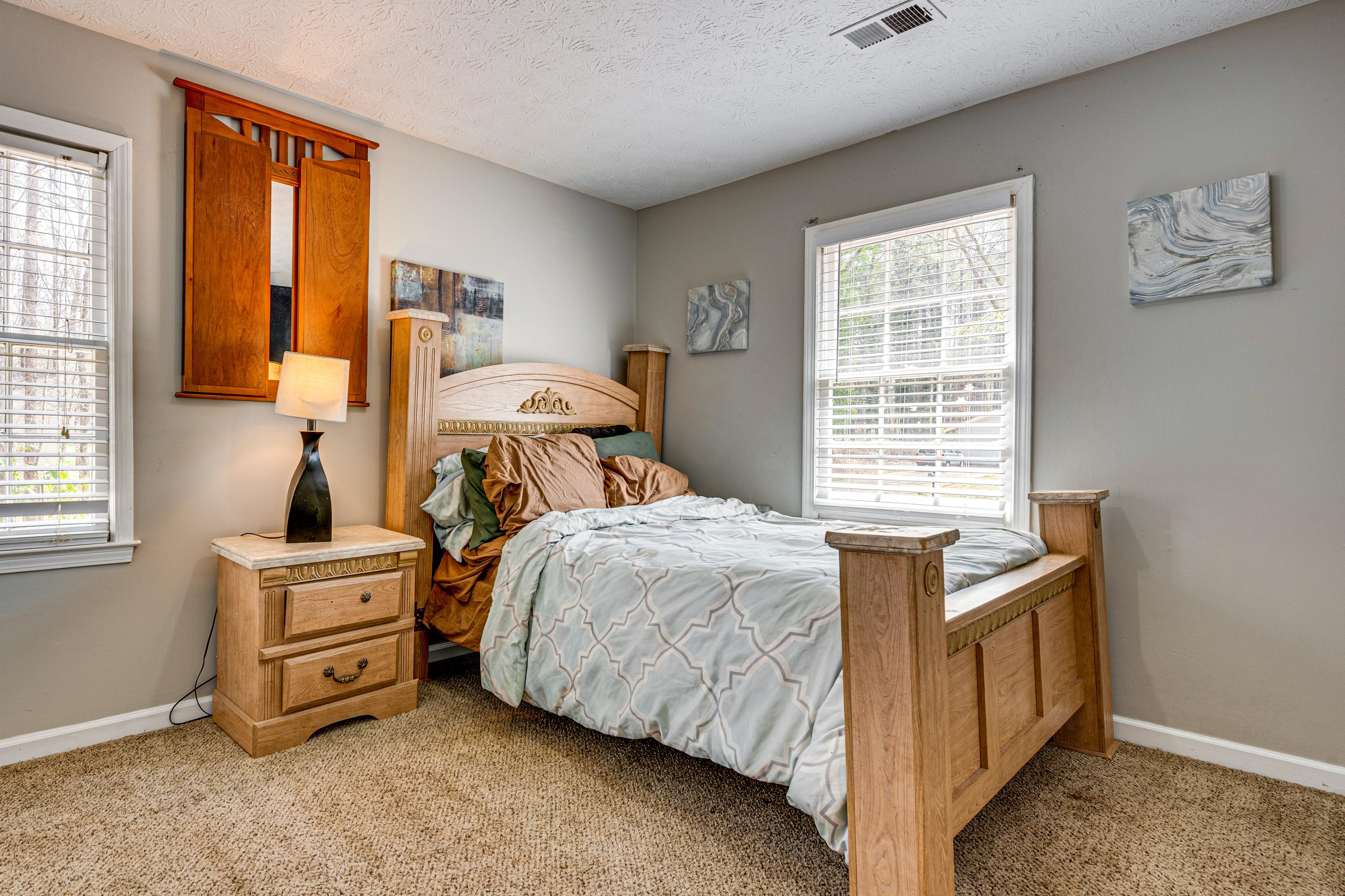 Bedroom 3 | 2nd Floor | Queen Bed