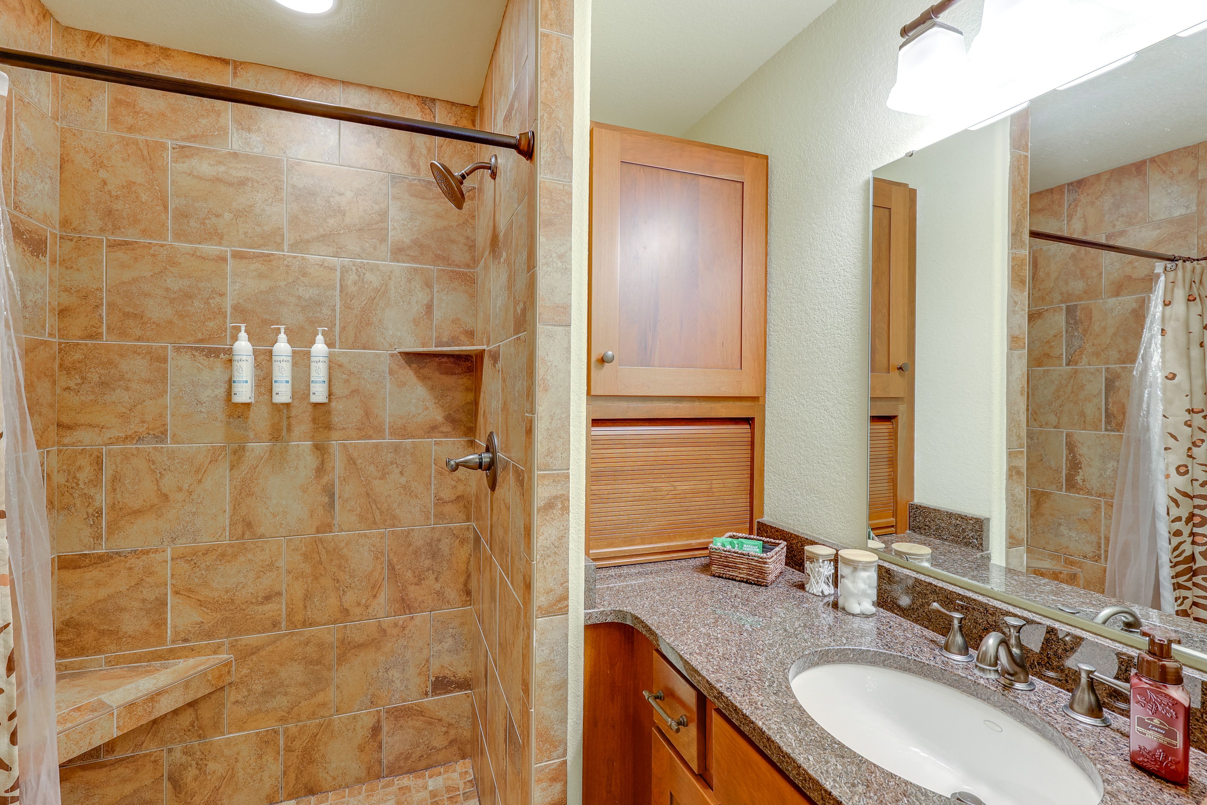 Bathroom | Upper Level