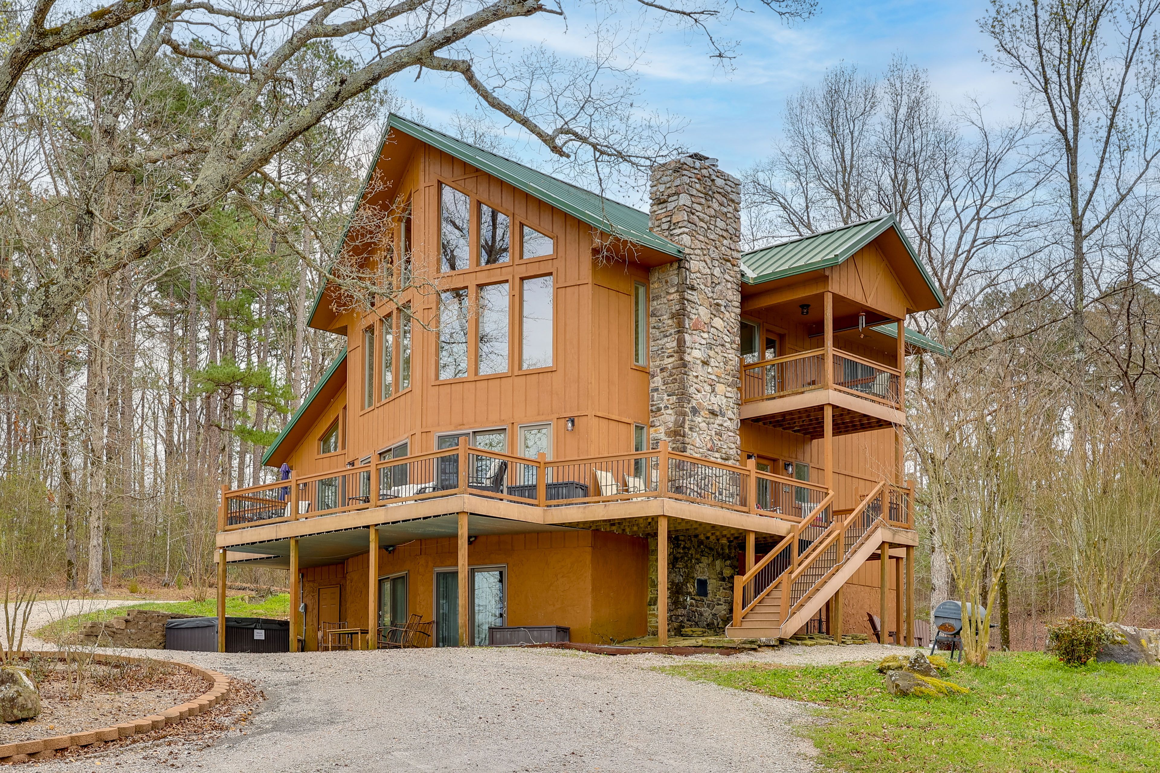 Hot Springs Vacation Rental | 3BR | 3BA | 2,000 Sq Ft