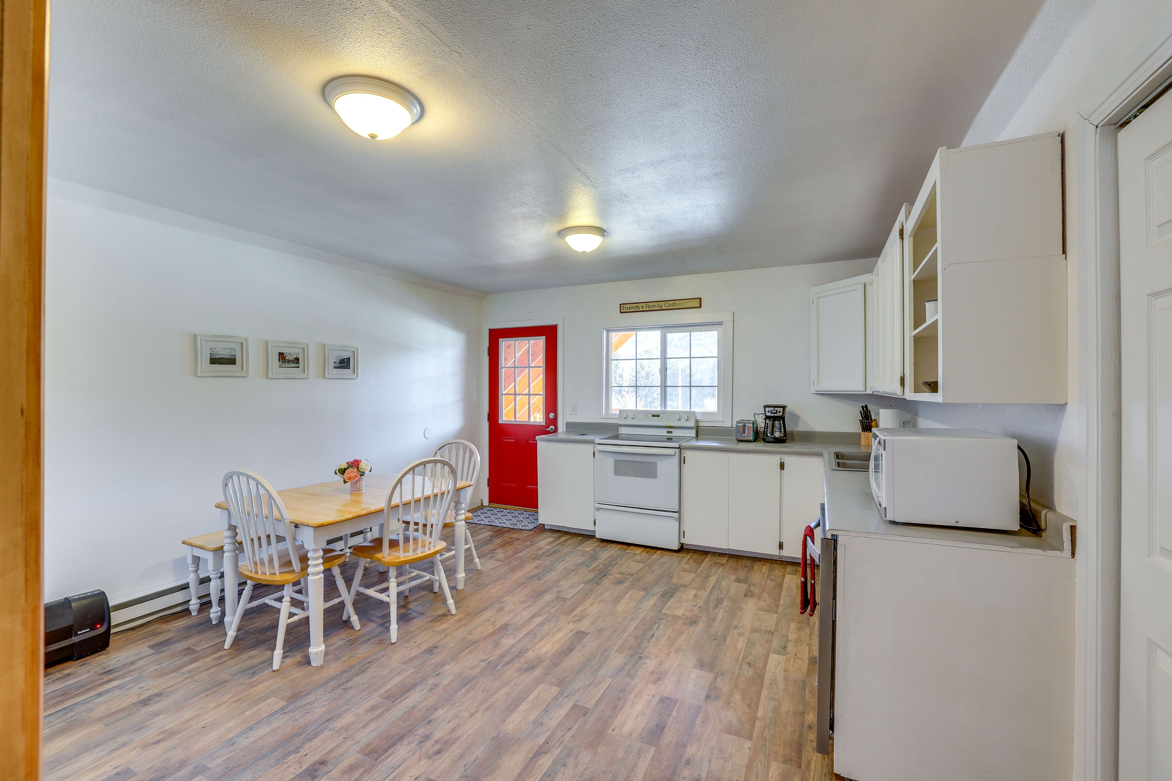 Kitchen | Garage Apartment