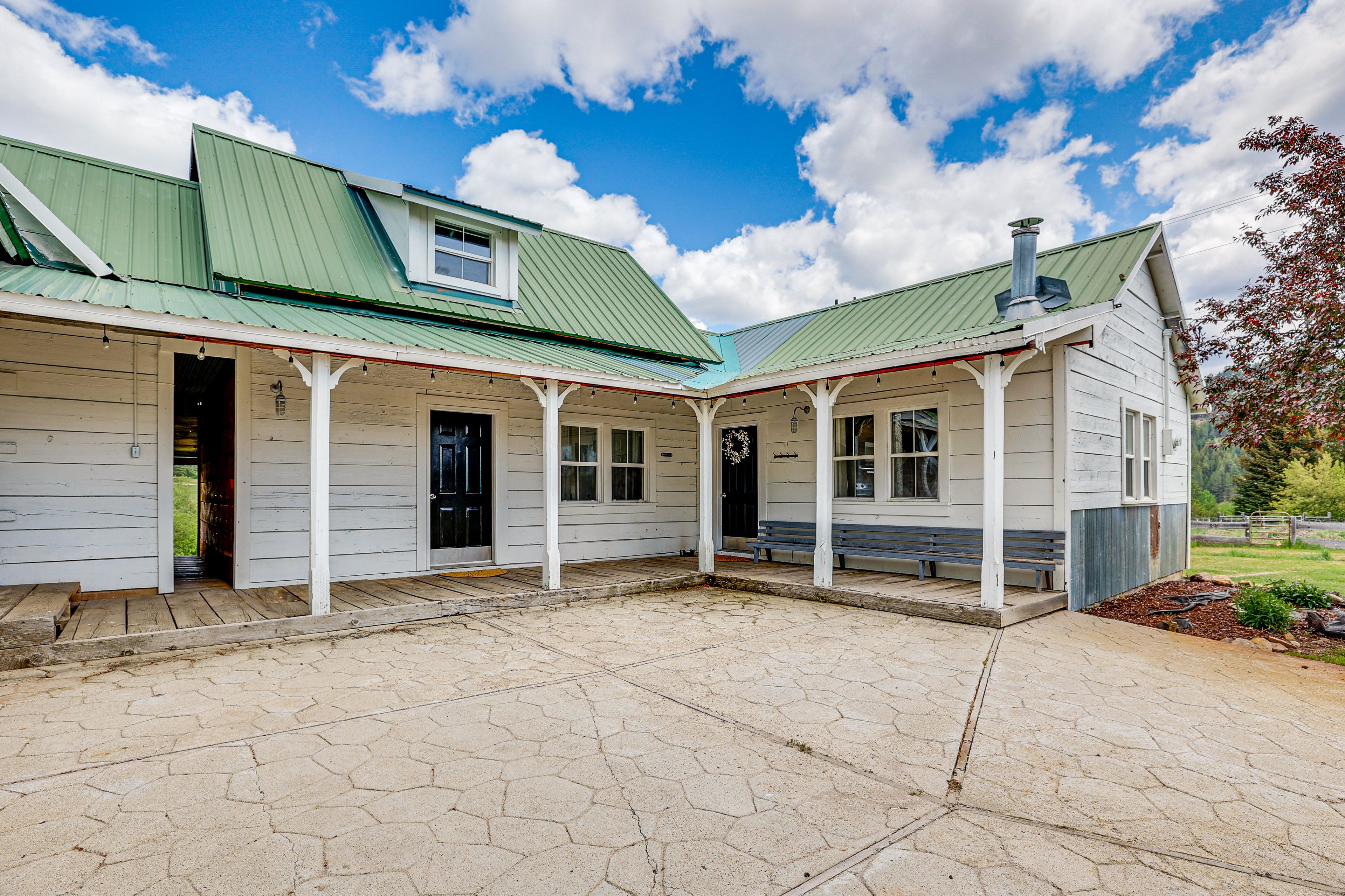 Guest Cottage Exterior