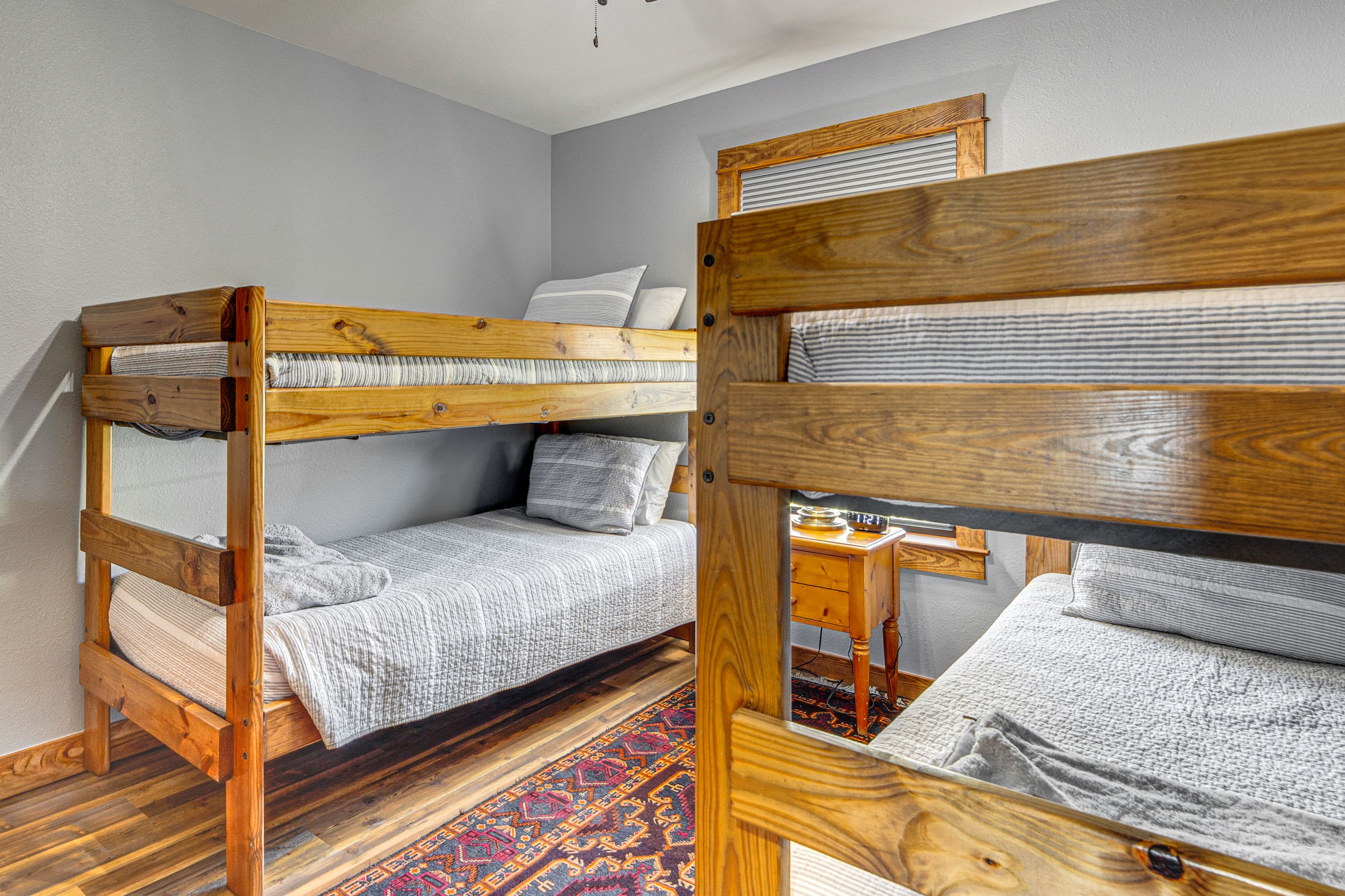 Bedroom 3 | 2 Twin Bunk Beds | Smart TV | 1st Floor