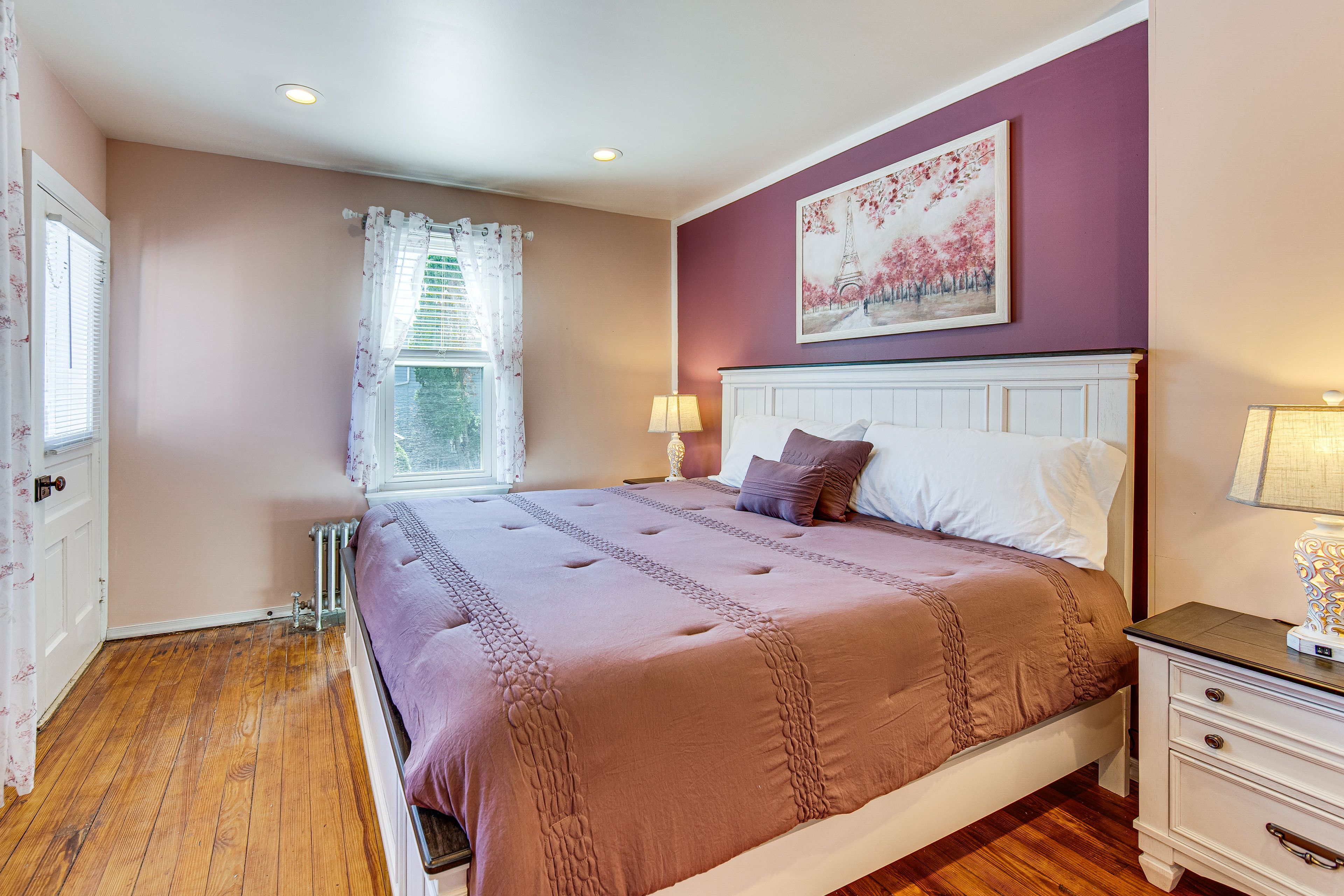 Bedroom 1 | 2nd Floor | King Bed